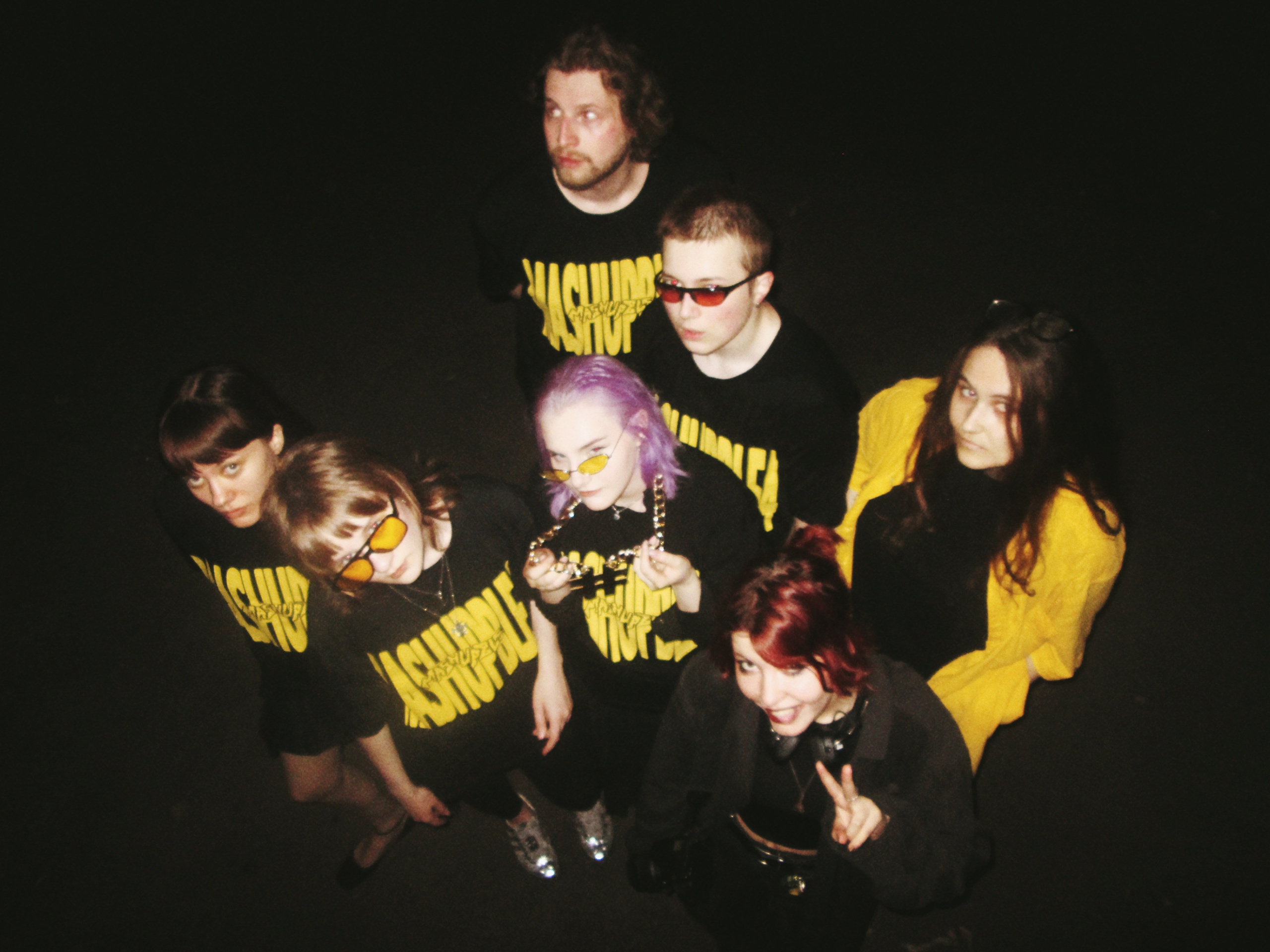 Съемка мерча MASHUPBLE. Концертный и портретный фотограф в Москве Соня Спросонья