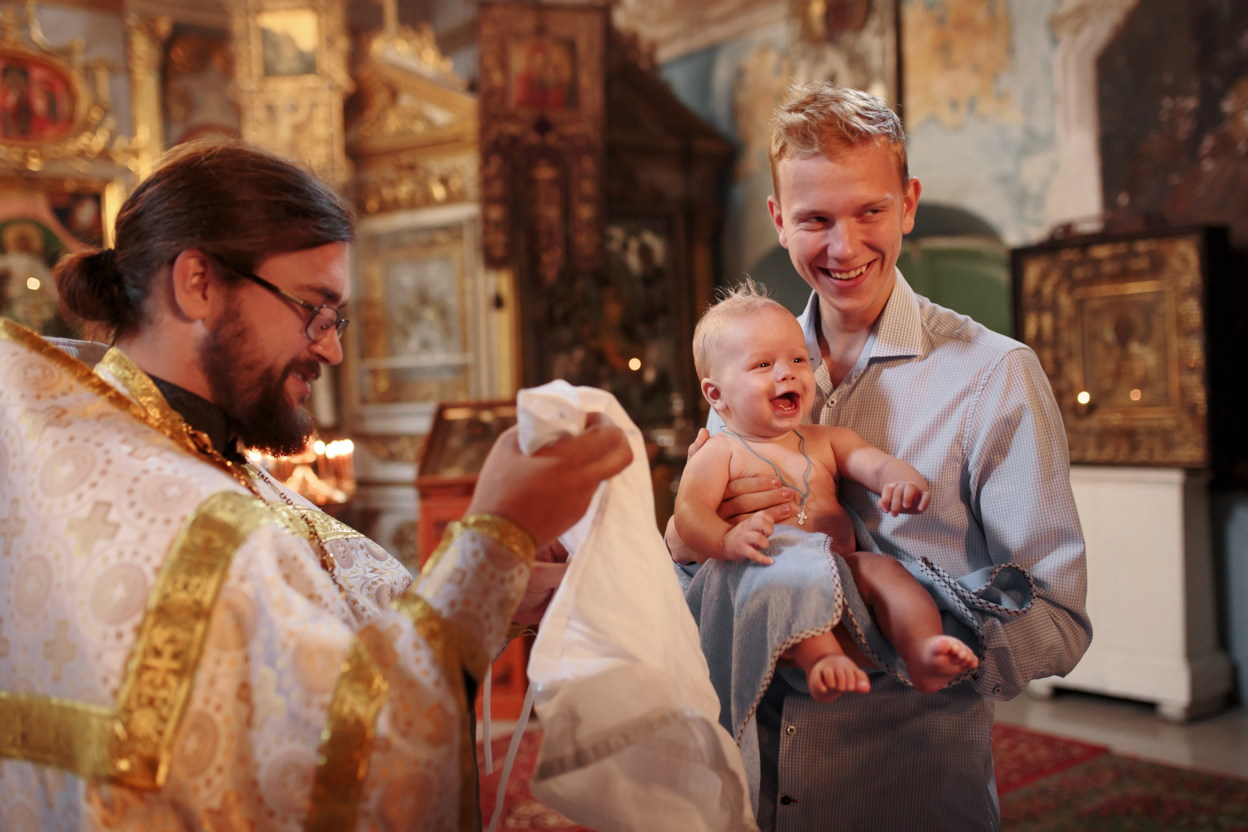 Крещение. Детский и семейный фотограф в Екатеринбурге. Студия «Сюжеты»