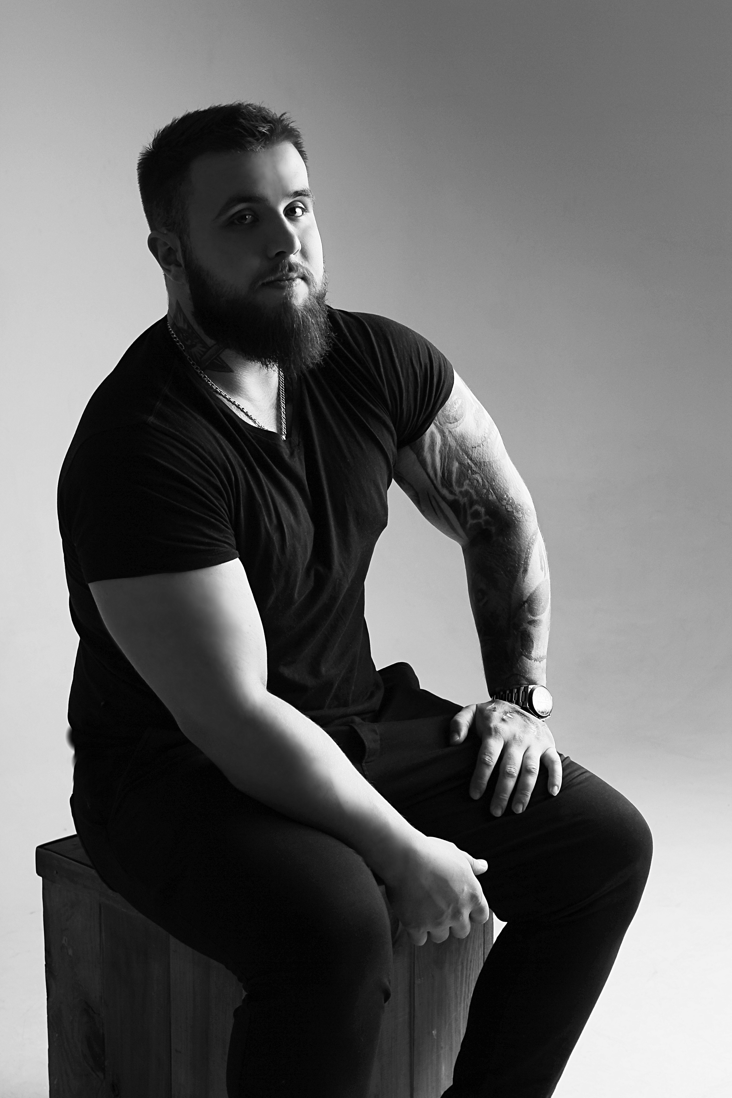 Мужская фотосессия в студии. Булат. Свадебный и репортажный фотограф в Уфе| Осетрова Ольга