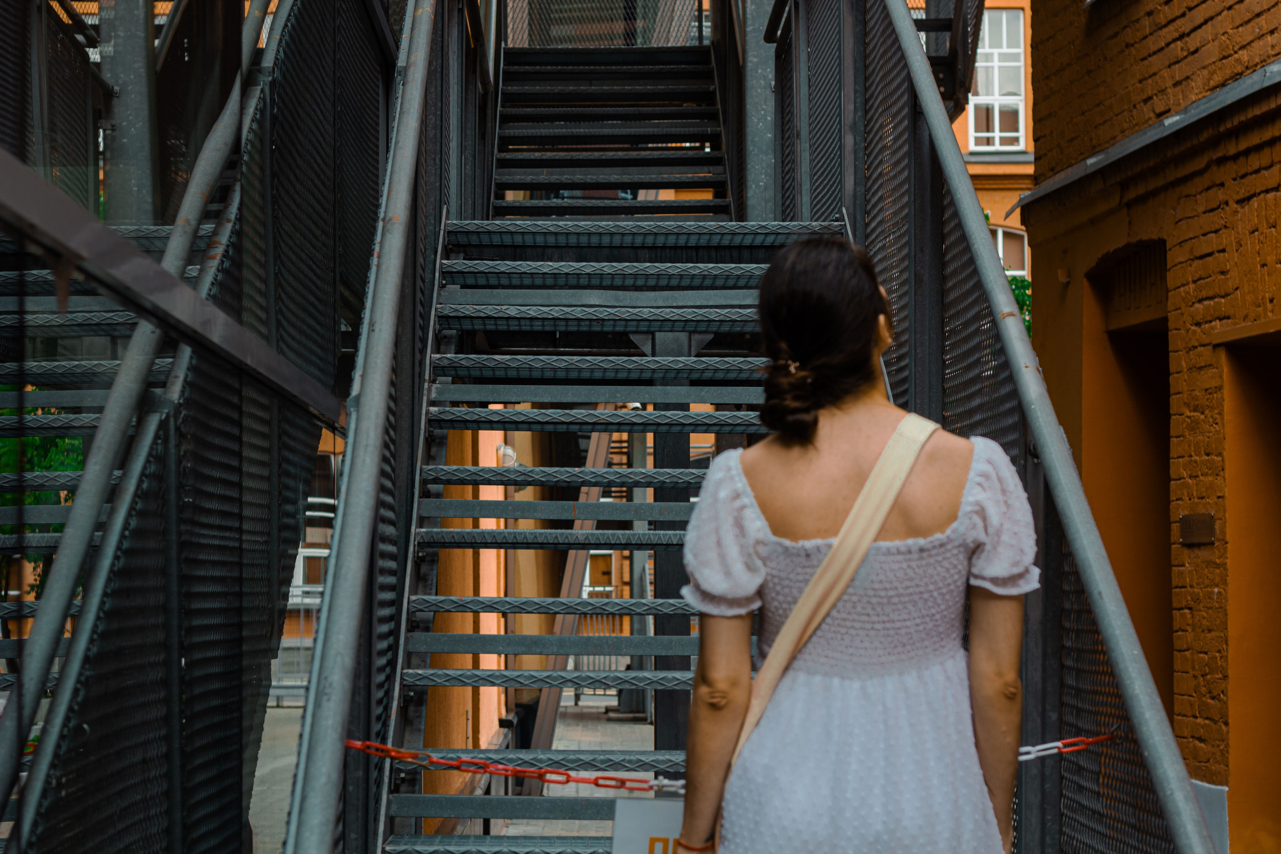 На улице. Фотограф Москва, портрет, стрит, репортаж. Художественная фотосессия