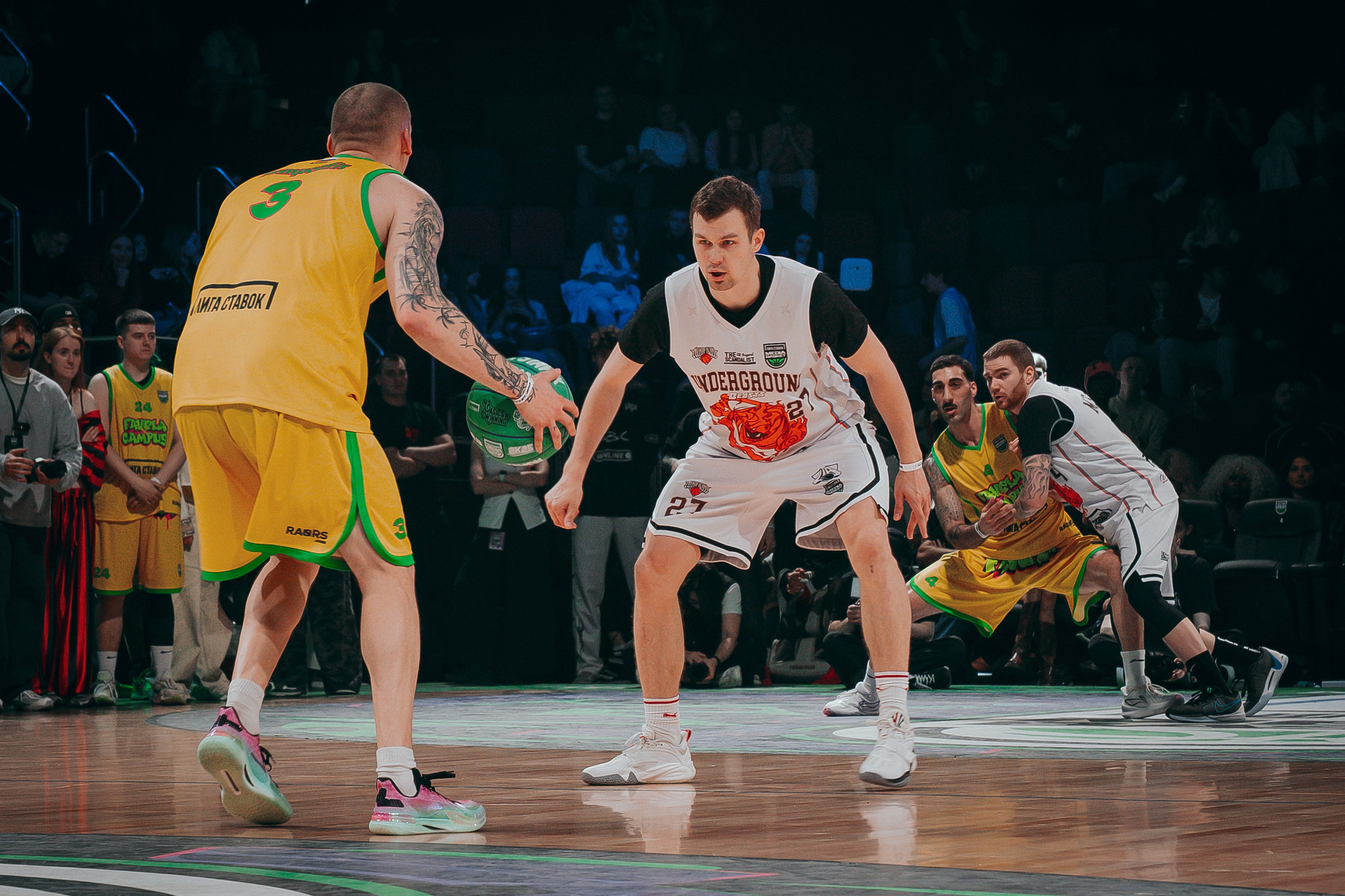MEDIA BASKET. Репортажный фотограф в Москве Саша Дружинина
