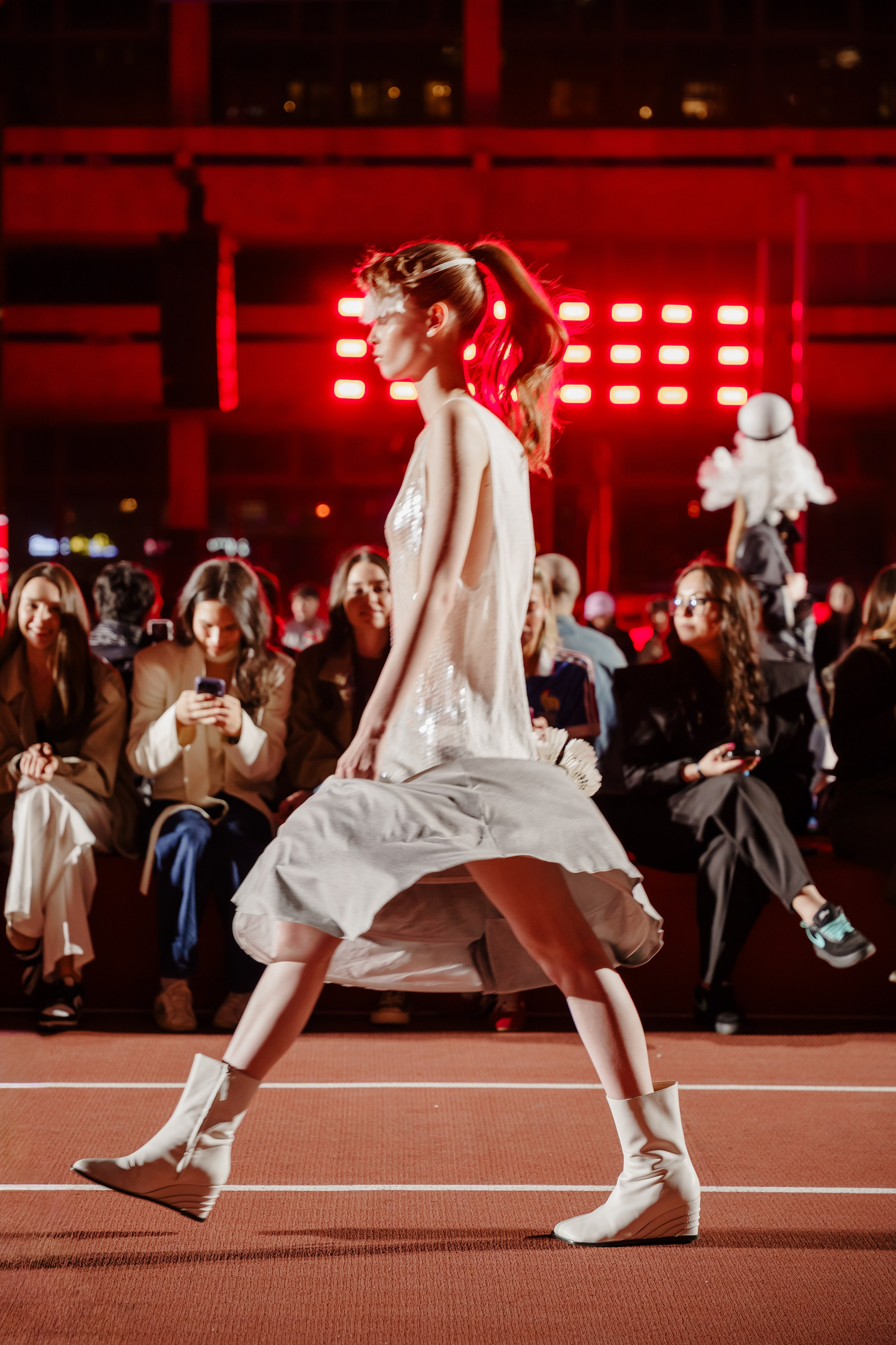 YANDEX FASHION SHOW SS’26. Репортажный фотограф в Москве Саша Дружинина