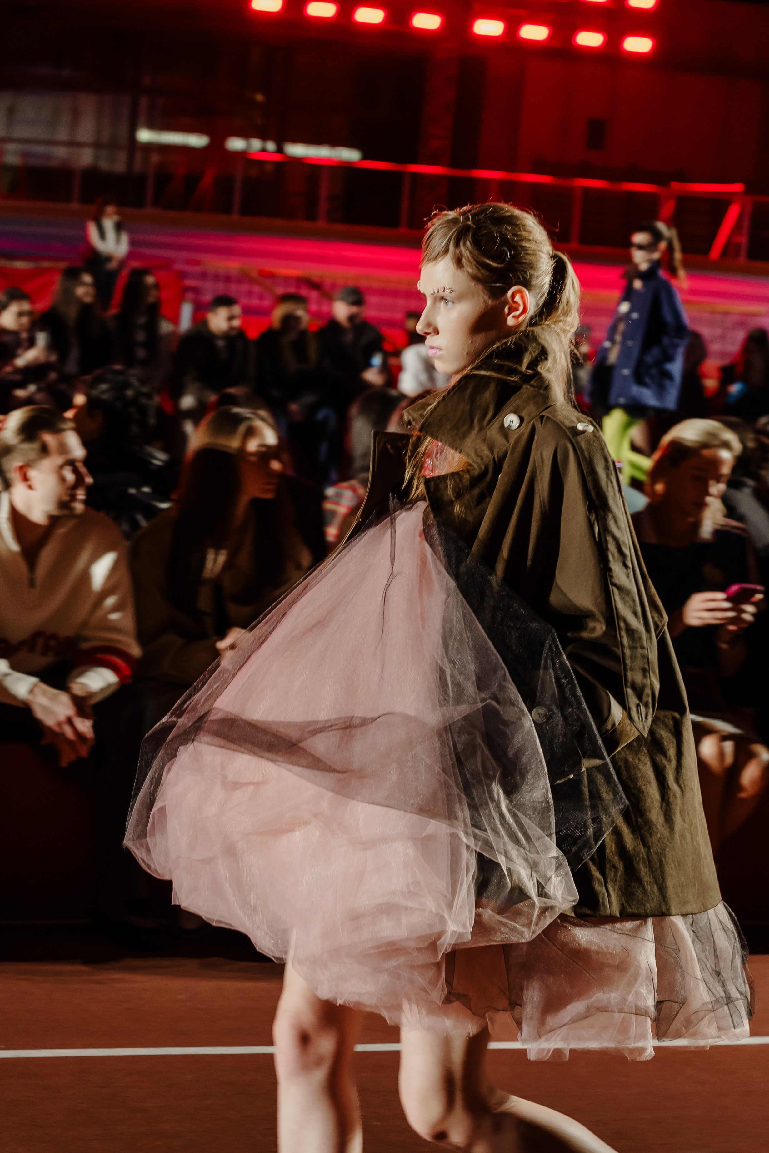YANDEX FASHION SHOW SS’26. Репортажный фотограф в Москве Саша Дружинина