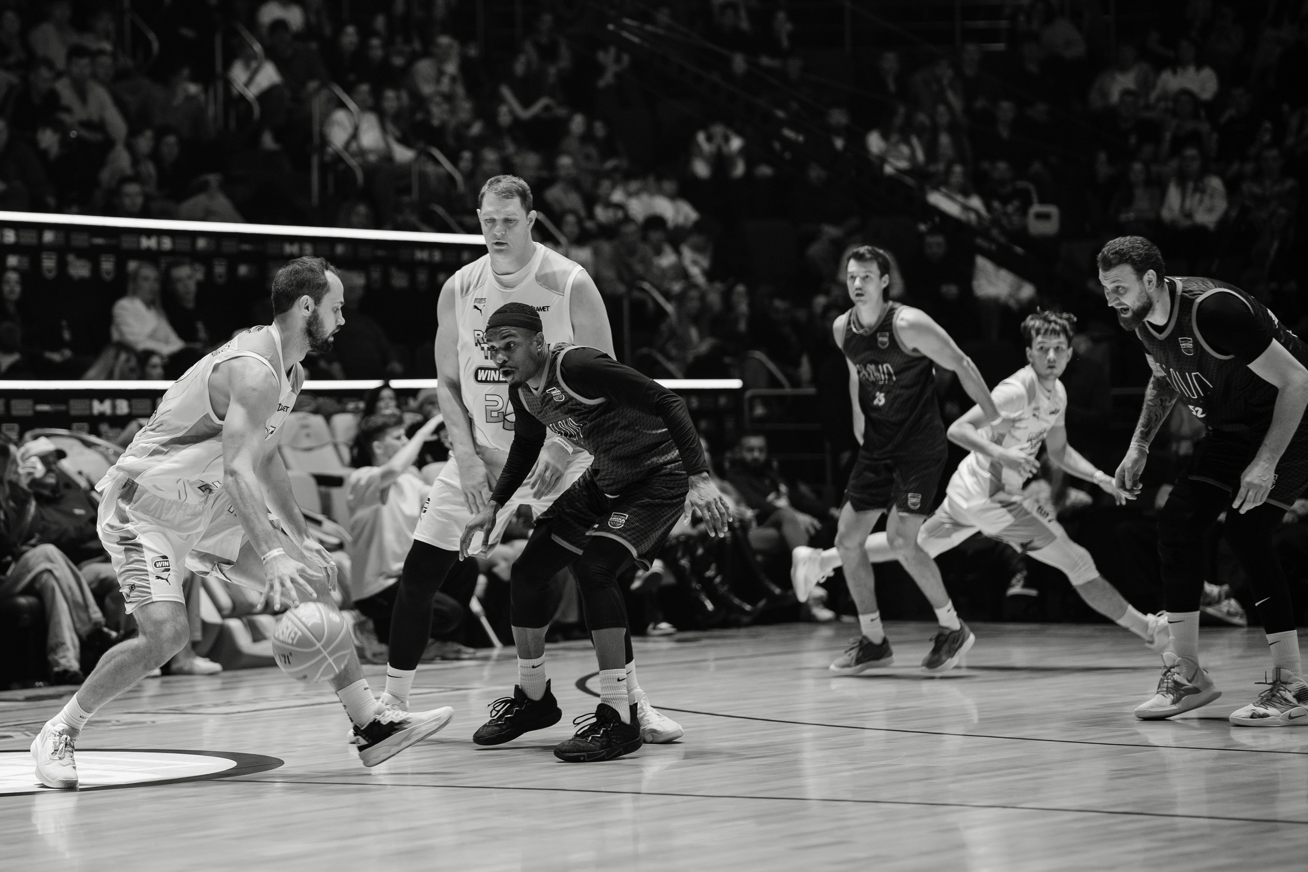 MEDIA BASKET. Репортажный фотограф в Москве Саша Дружинина