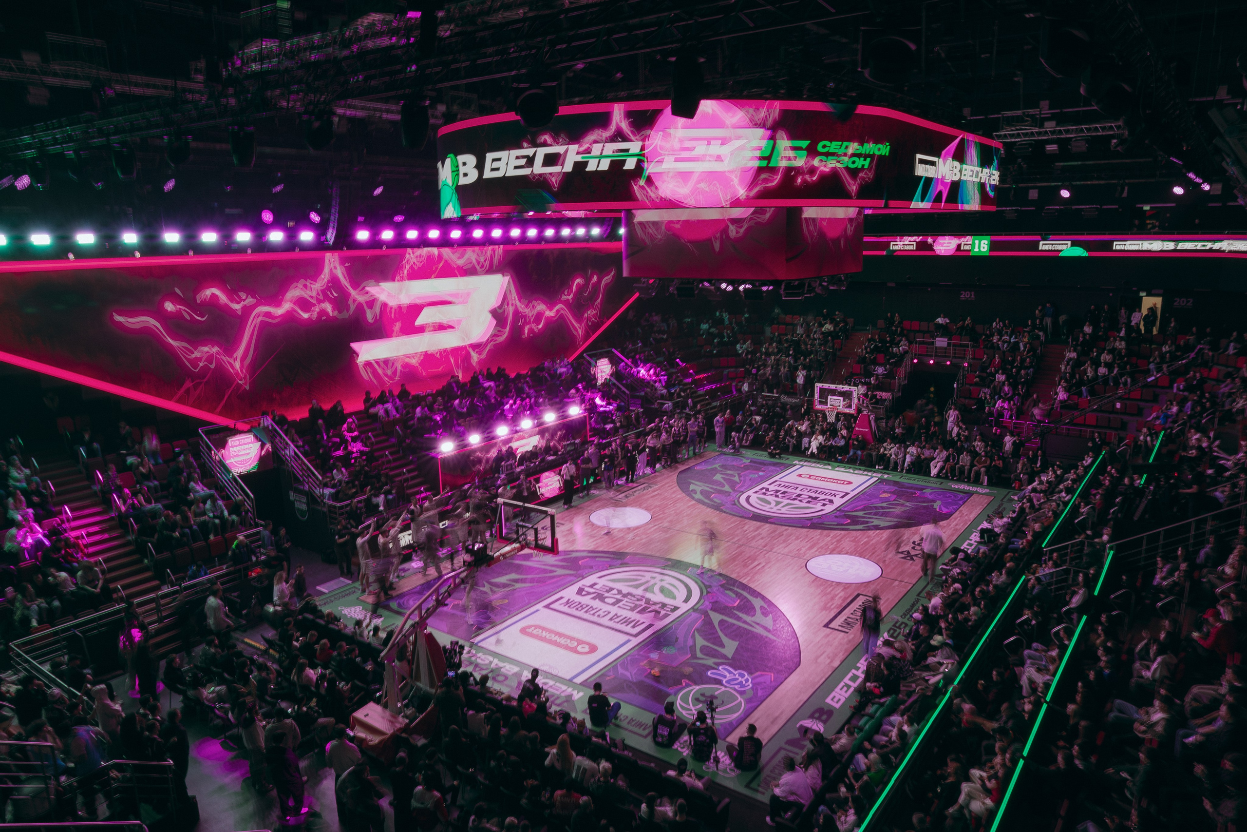 MEDIA BASKET. Репортажный фотограф в Москве Саша Дружинина