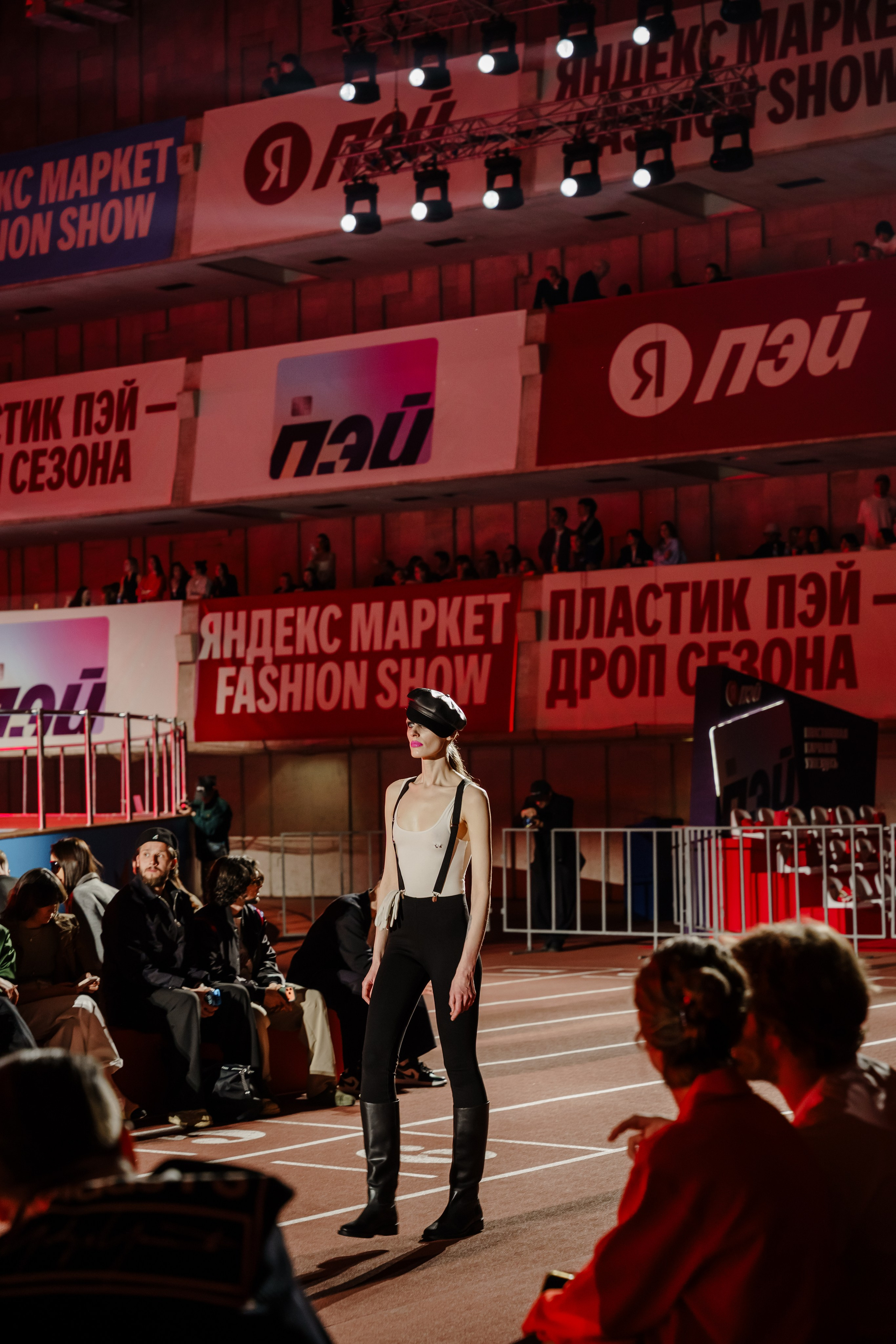 YANDEX FASHION SHOW SS’26. Репортажный фотограф в Москве Саша Дружинина