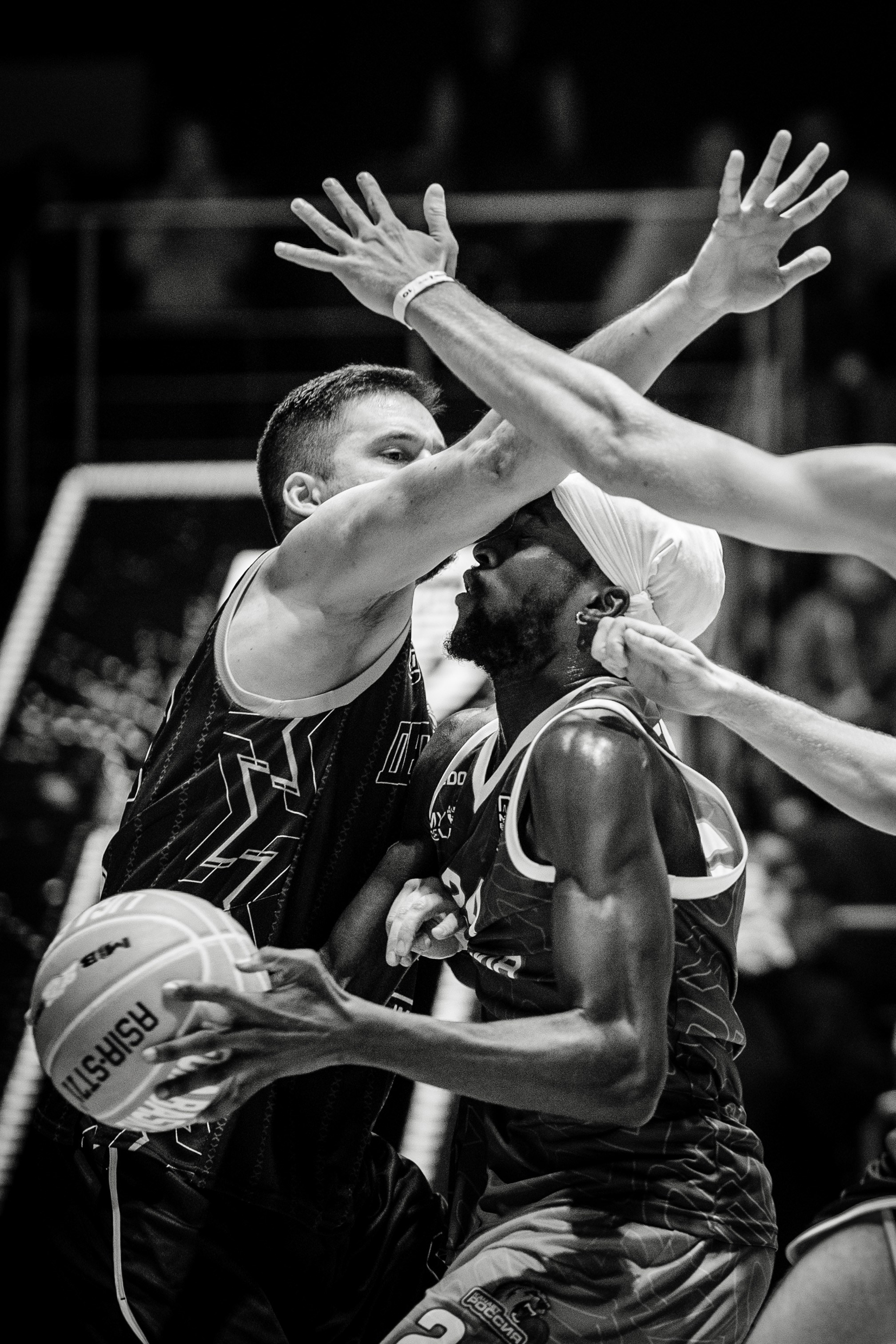 MEDIA BASKET. Репортажный фотограф в Москве Саша Дружинина