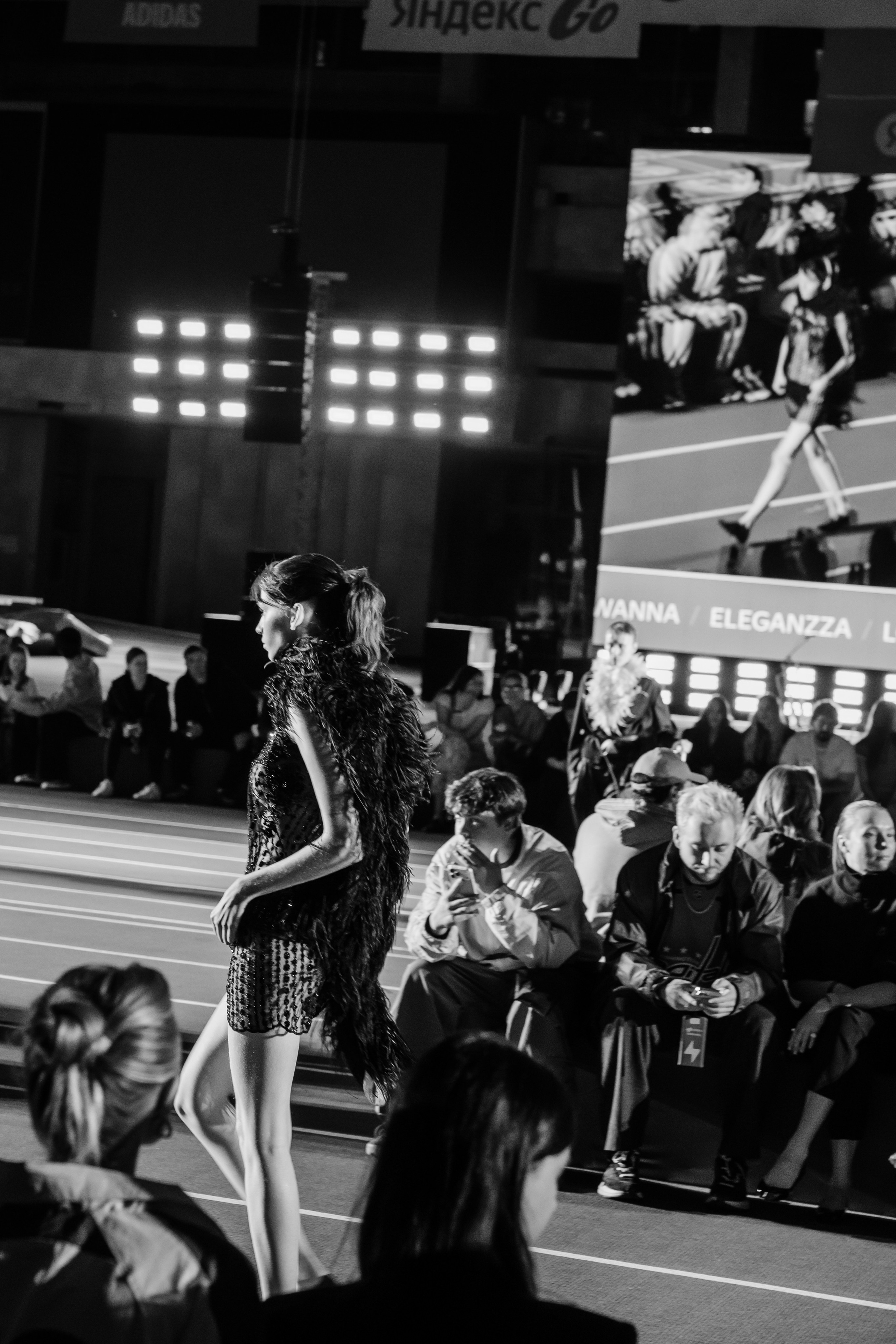 YANDEX FASHION SHOW SS’26. Репортажный фотограф в Москве Саша Дружинина