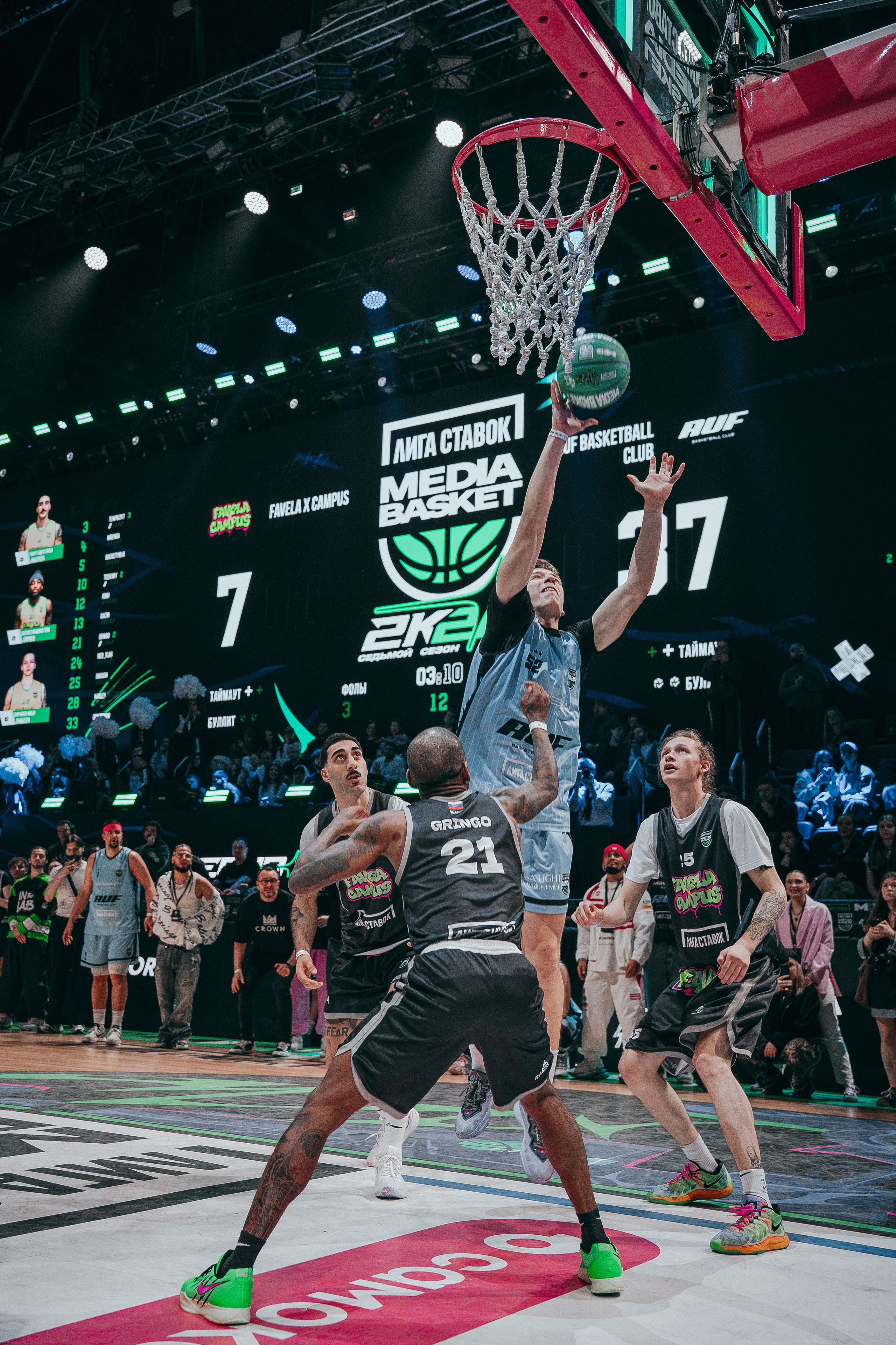 MEDIA BASKET. Репортажный фотограф в Москве Саша Дружинина