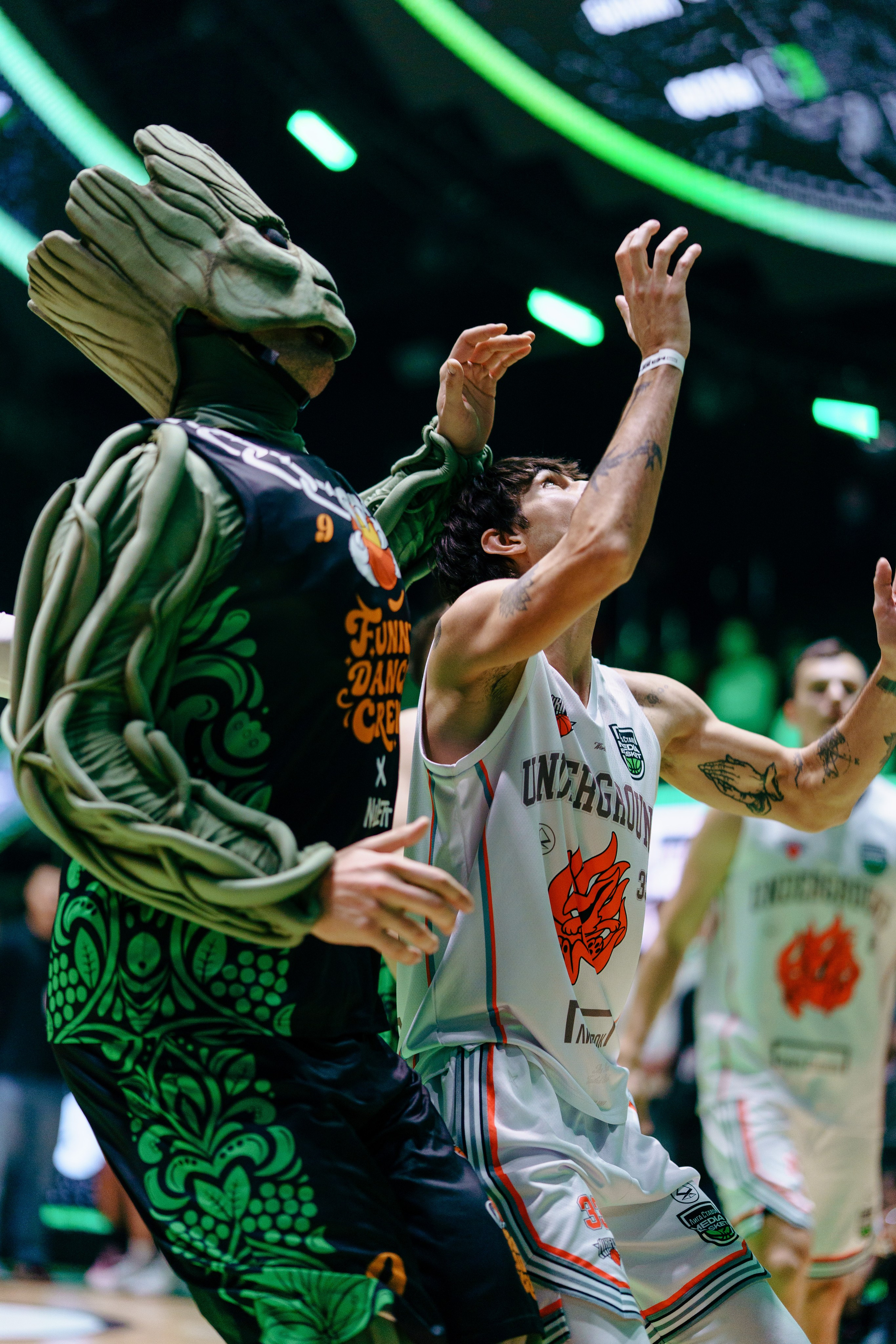 MEDIA BASKET. Репортажный фотограф в Москве Саша Дружинина