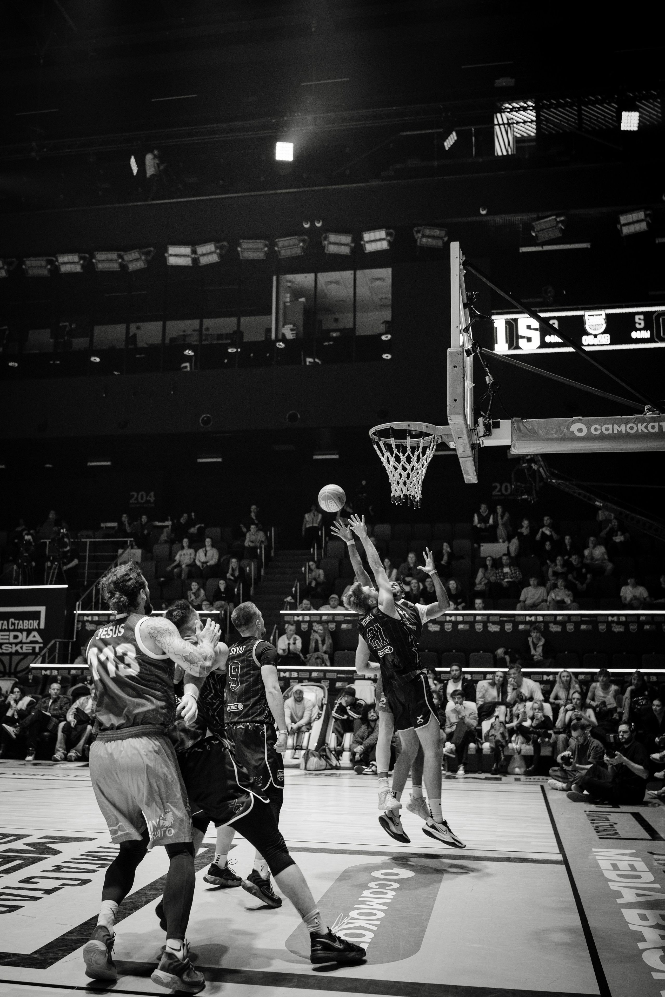 MEDIA BASKET. Репортажный фотограф в Москве Саша Дружинина