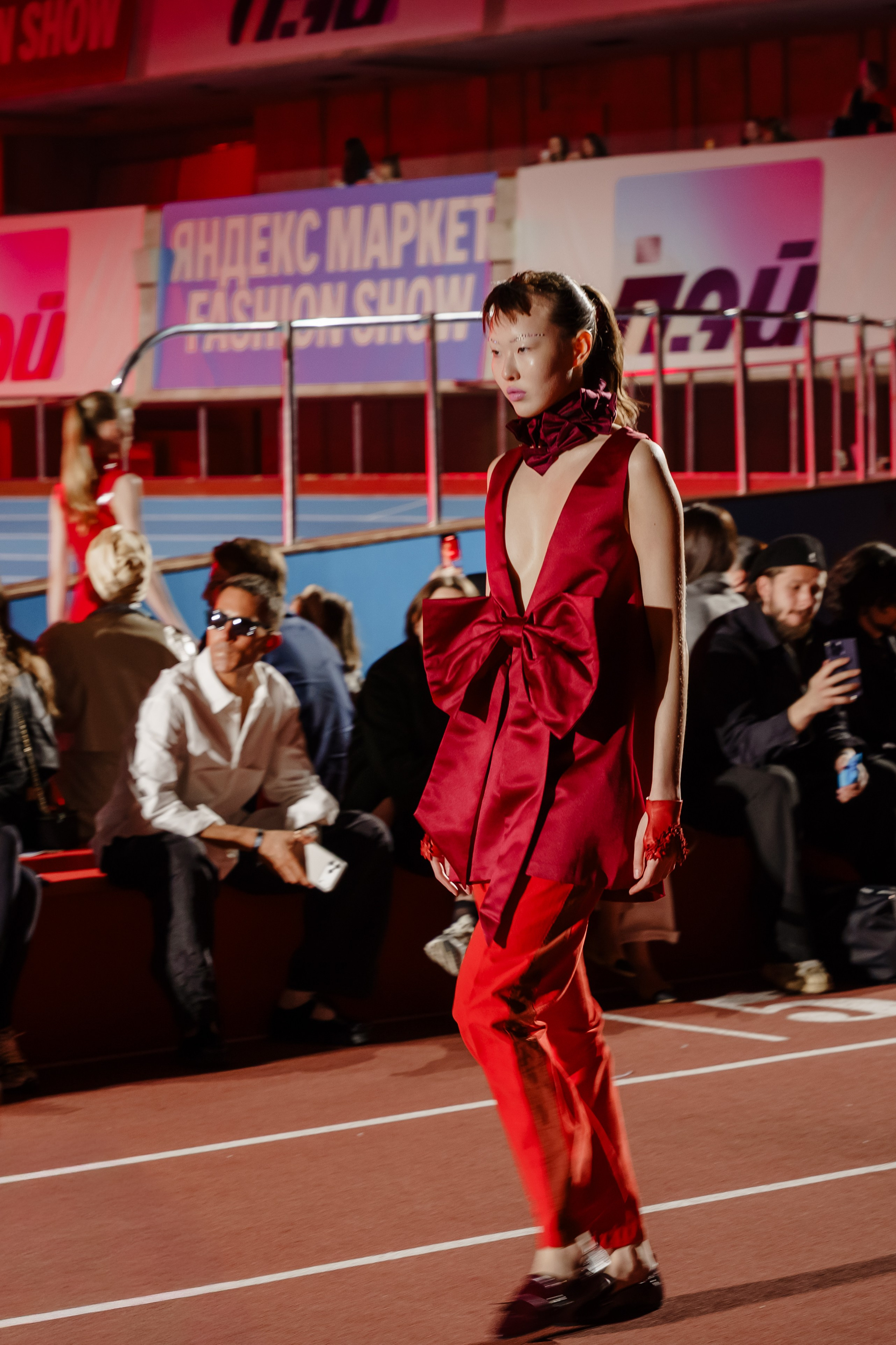 YANDEX FASHION SHOW SS’26. Репортажный фотограф в Москве Саша Дружинина