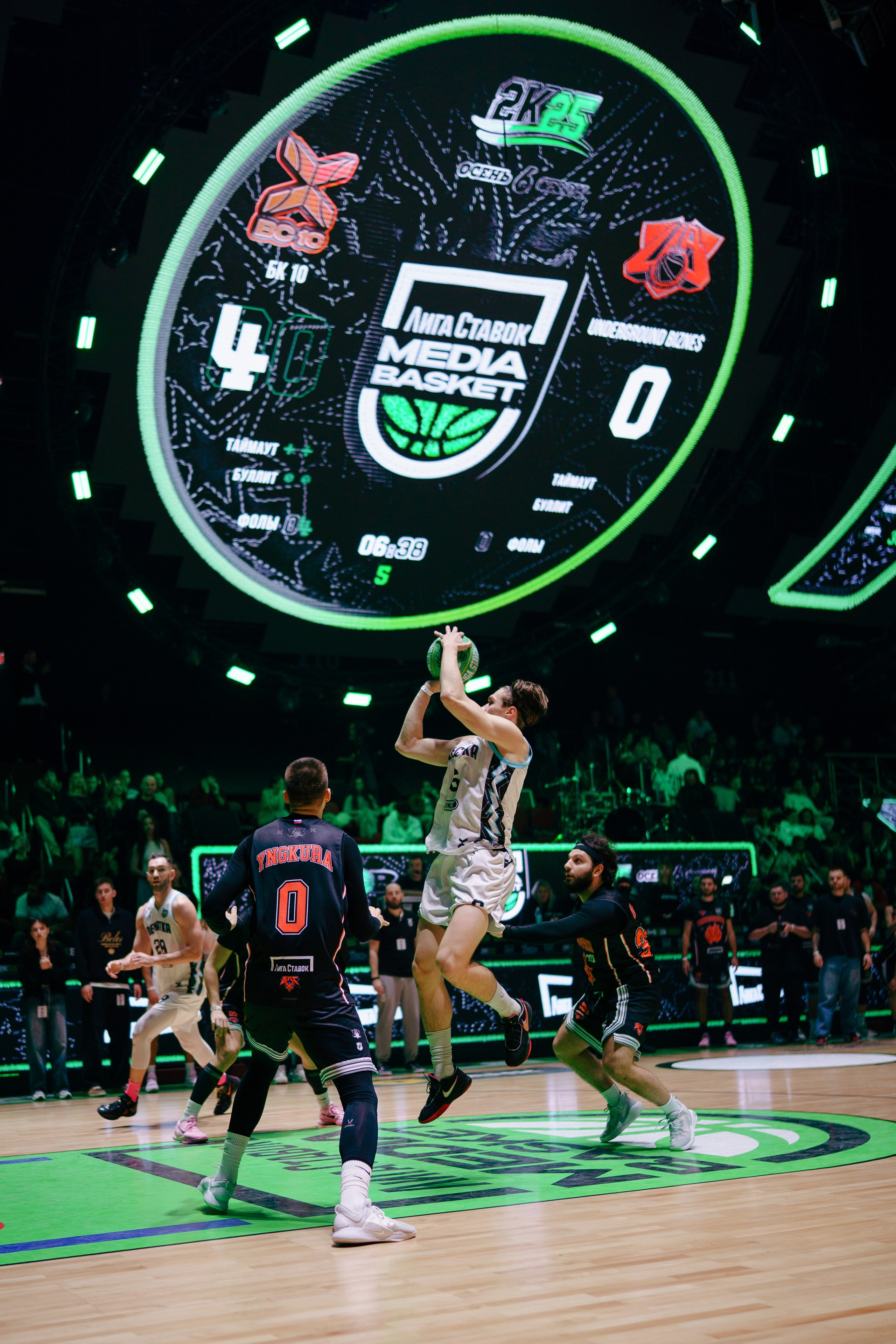 MEDIA BASKET. Репортажный фотограф в Москве Саша Дружинина