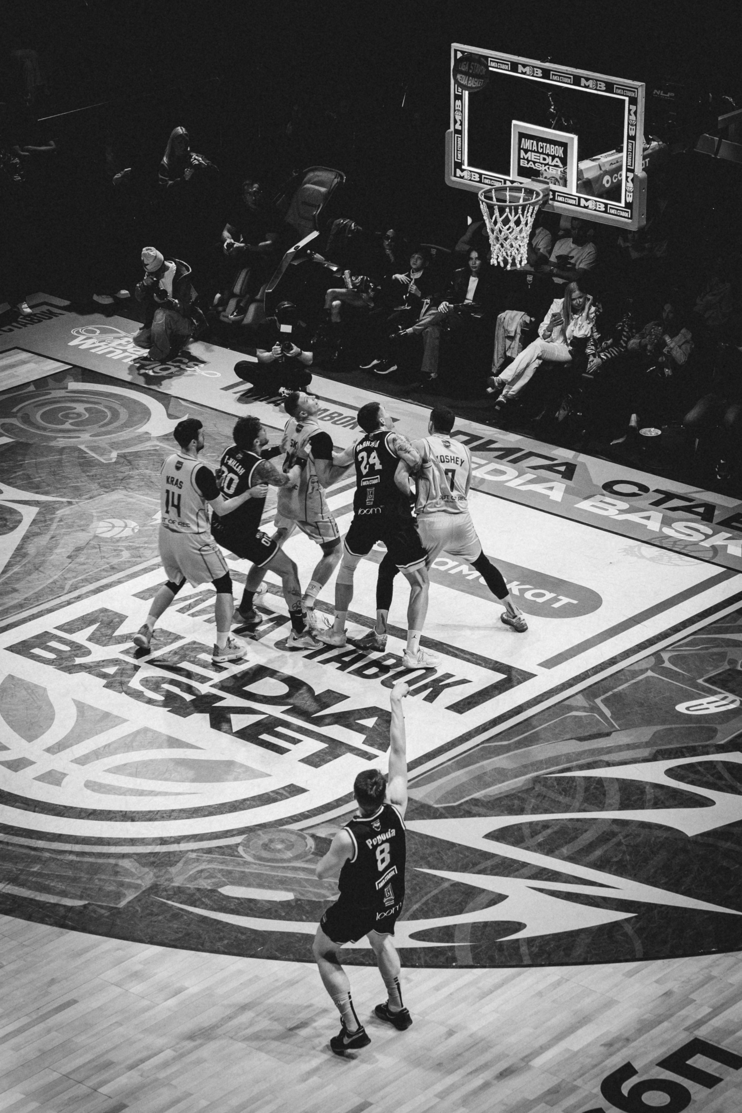 MEDIA BASKET. Репортажный фотограф в Москве Саша Дружинина