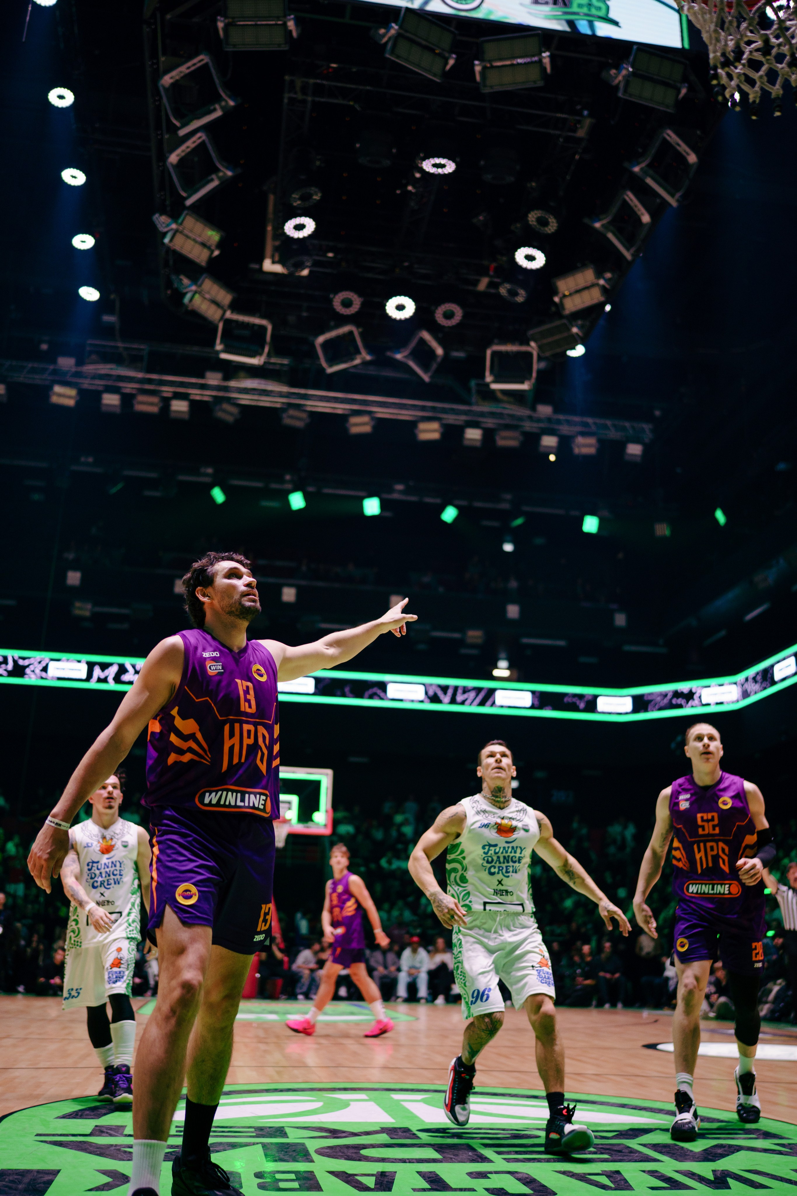 MEDIA BASKET. Репортажный фотограф в Москве Саша Дружинина