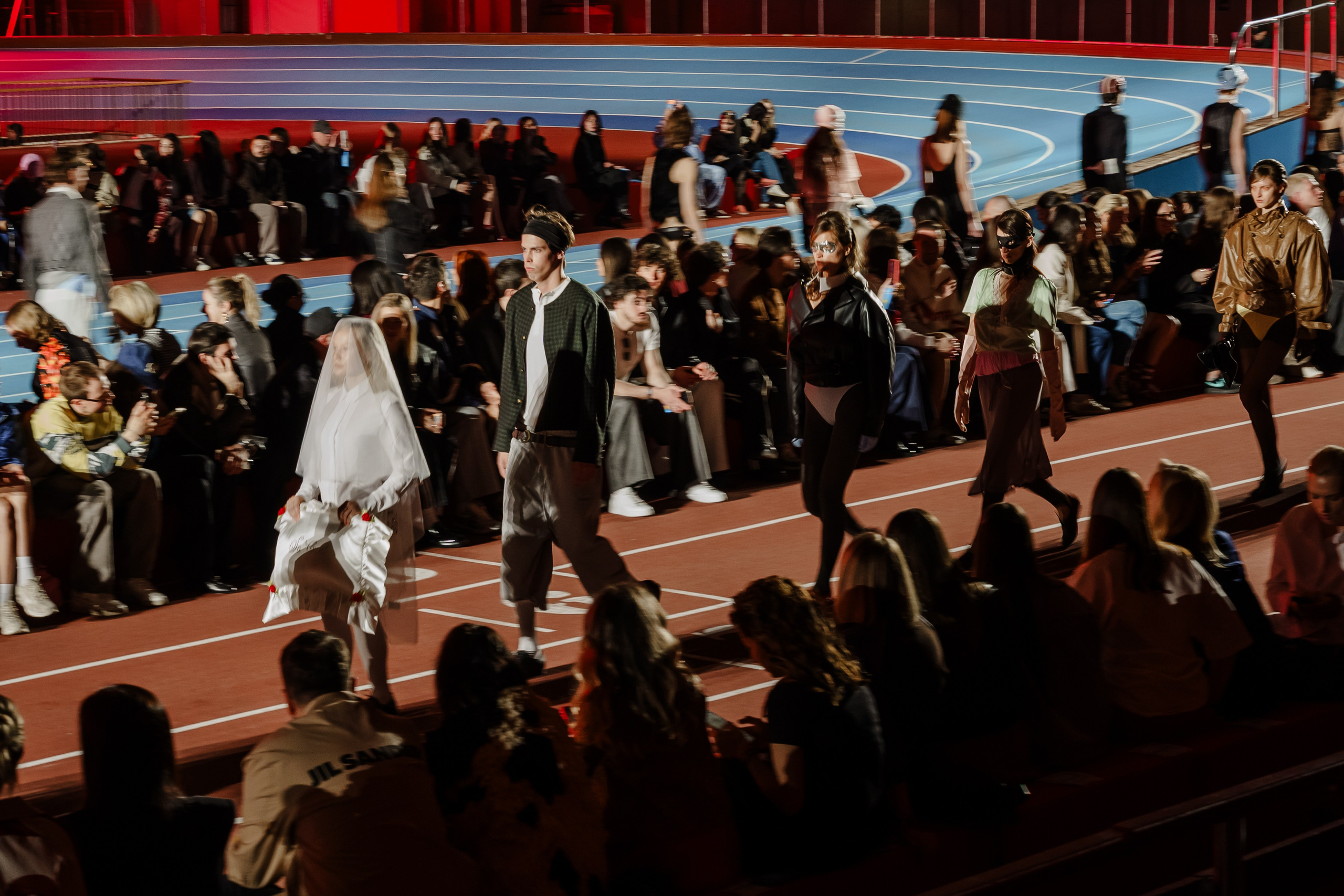 YANDEX FASHION SHOW SS’26. Репортажный фотограф в Москве Саша Дружинина