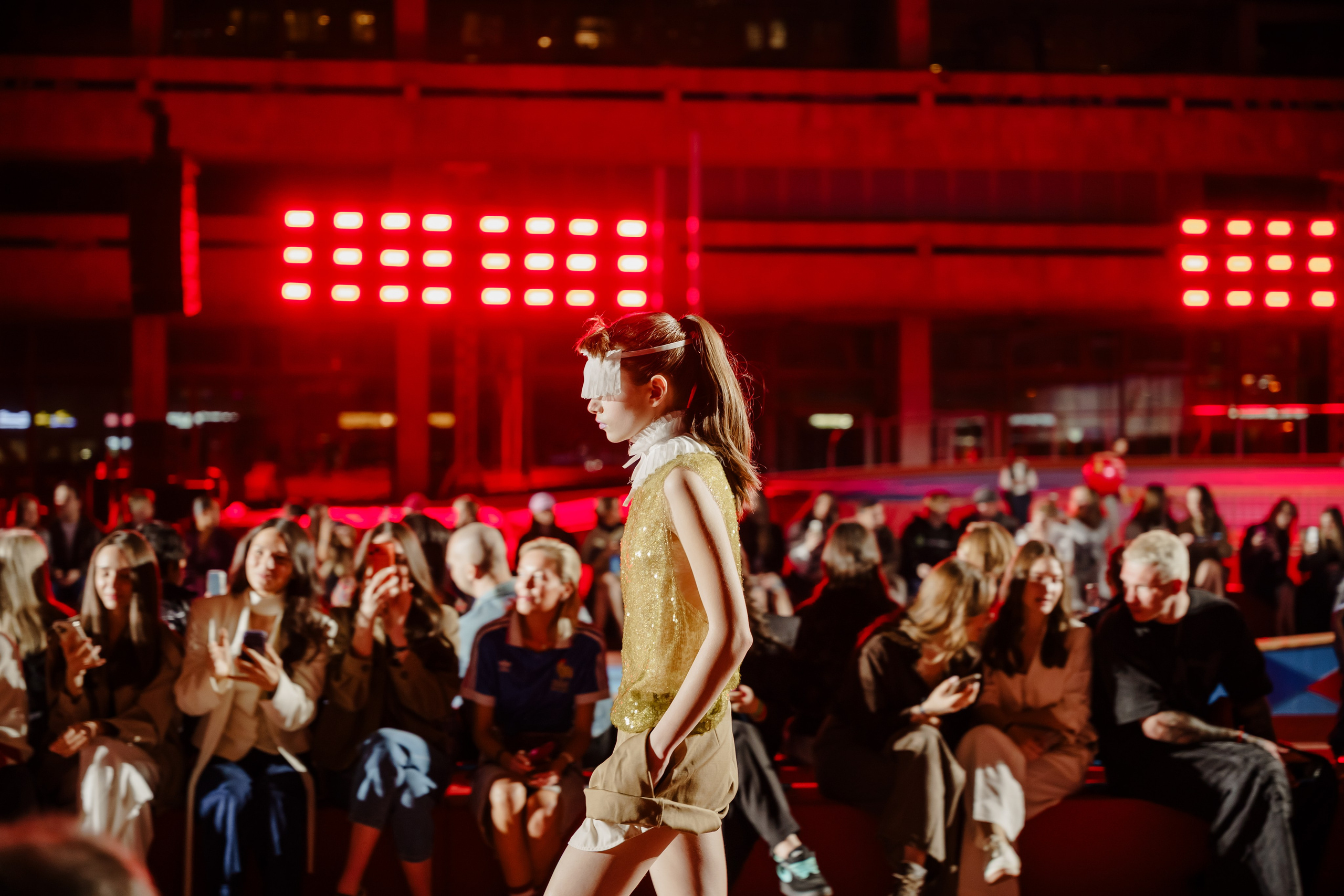 YANDEX FASHION SHOW SS’26. Репортажный фотограф в Москве Саша Дружинина