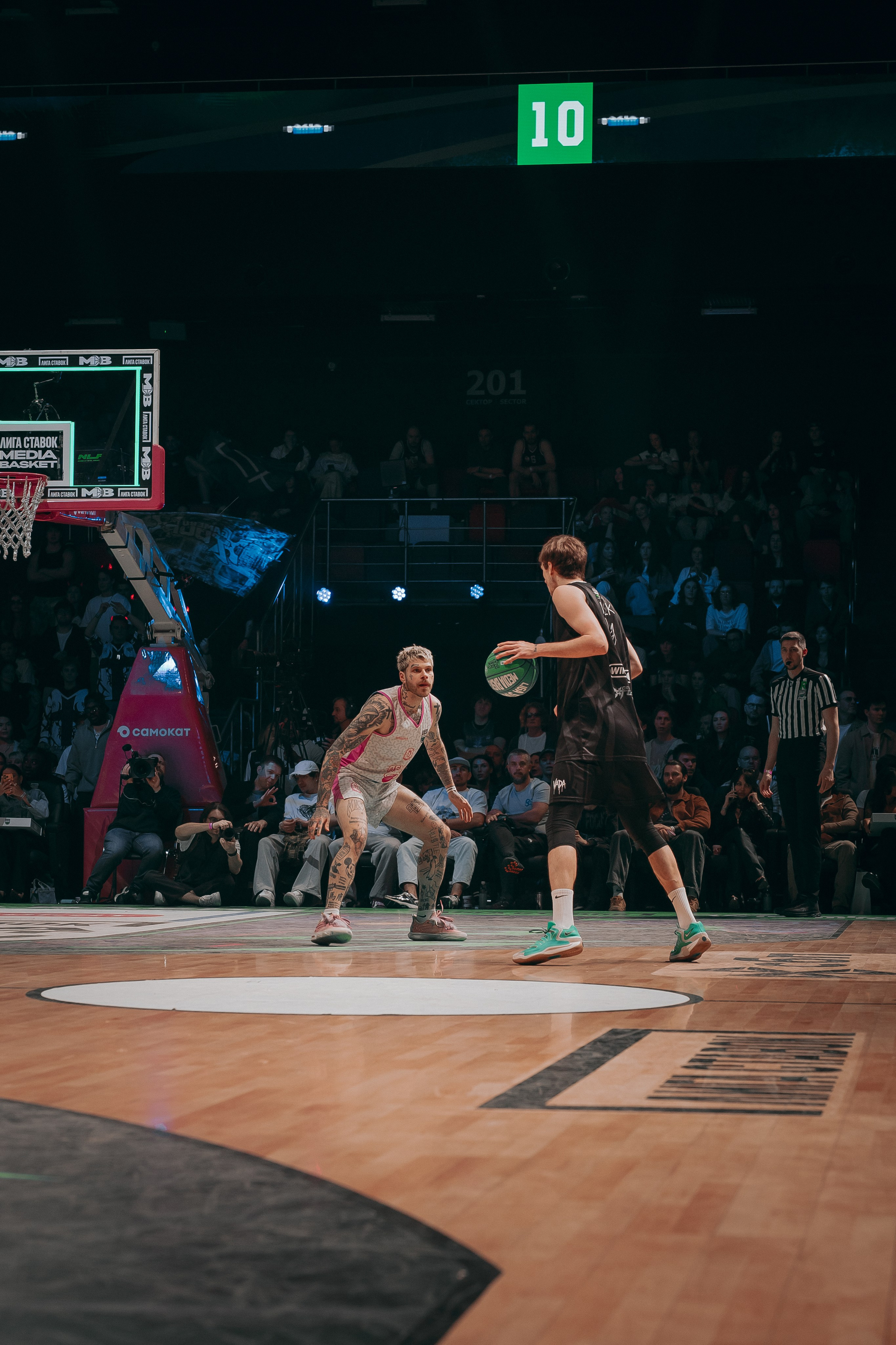 MEDIA BASKET. Репортажный фотограф в Москве Саша Дружинина
