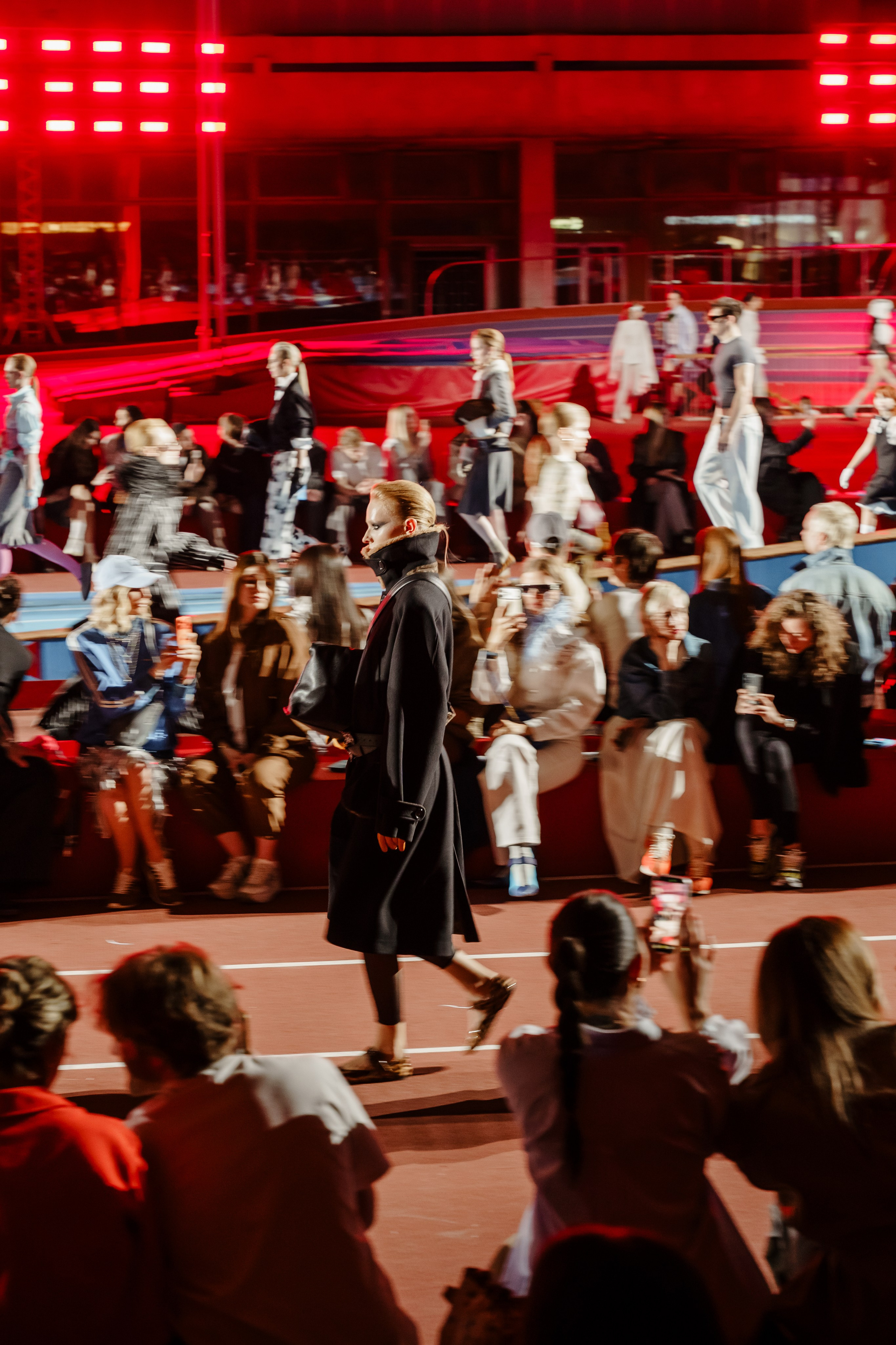 YANDEX FASHION SHOW SS’26. Репортажный фотограф в Москве Саша Дружинина