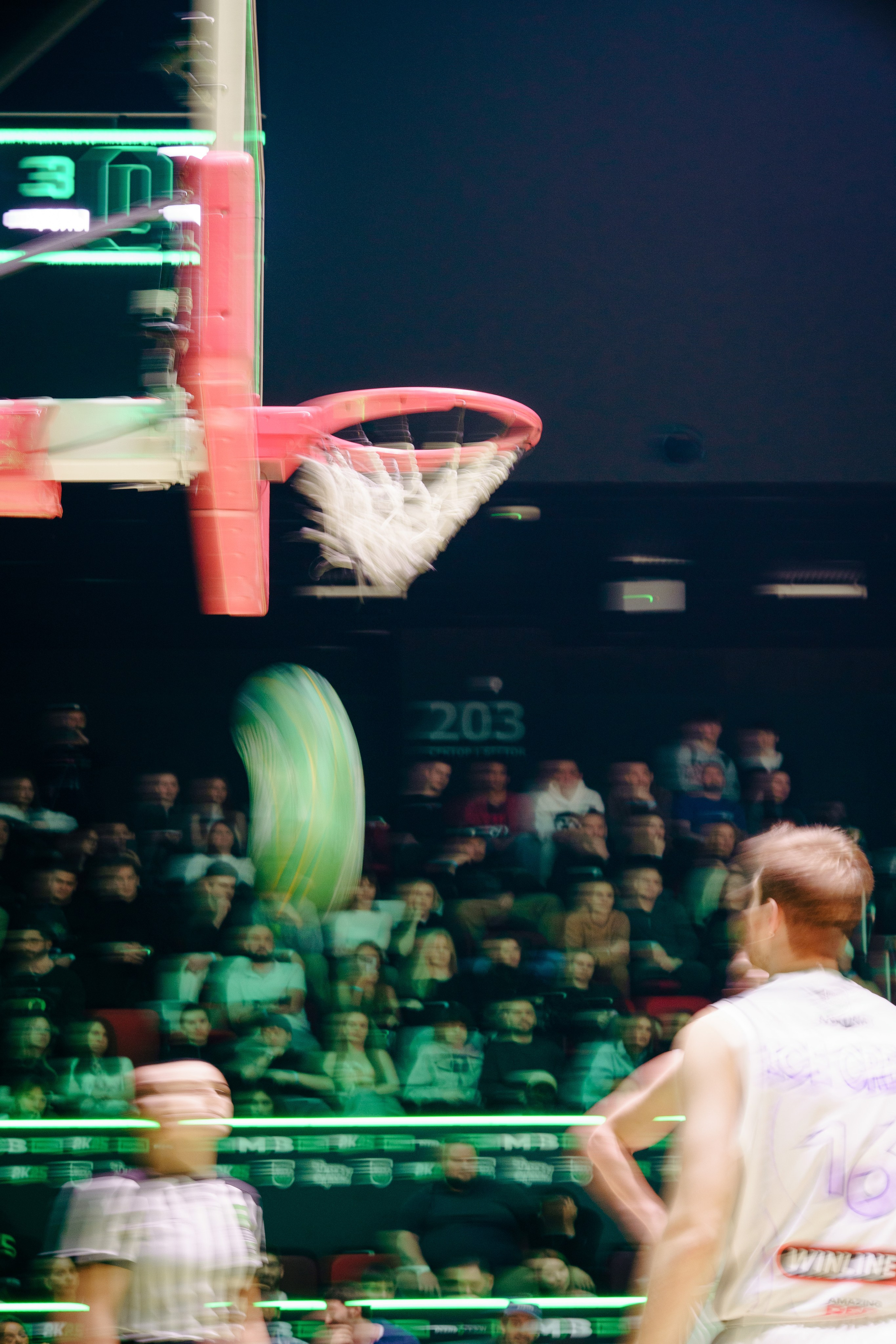 MEDIA BASKET. Репортажный фотограф в Москве Саша Дружинина
