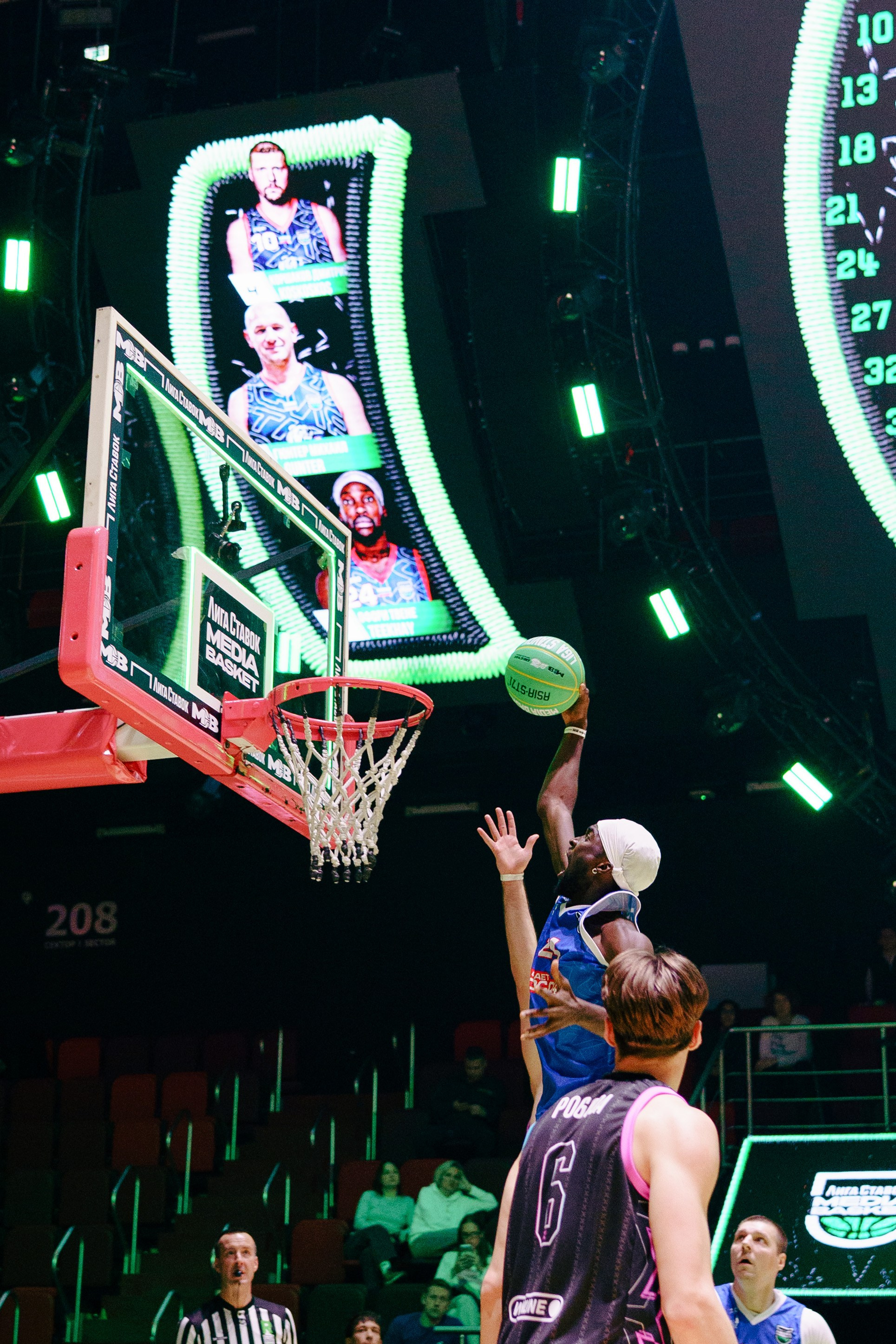 MEDIA BASKET. Репортажный фотограф в Москве Саша Дружинина
