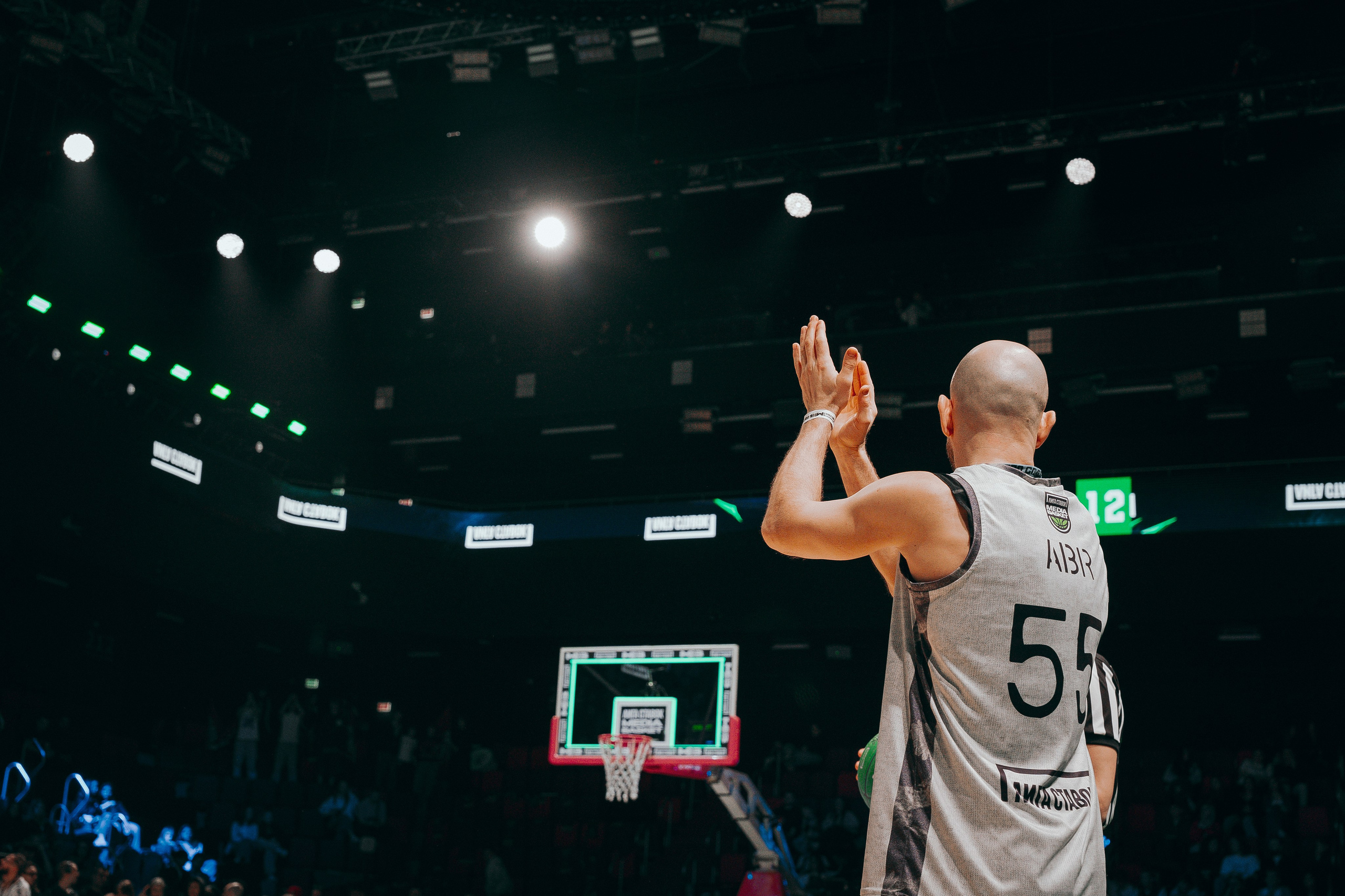 MEDIA BASKET. Репортажный фотограф в Москве Саша Дружинина