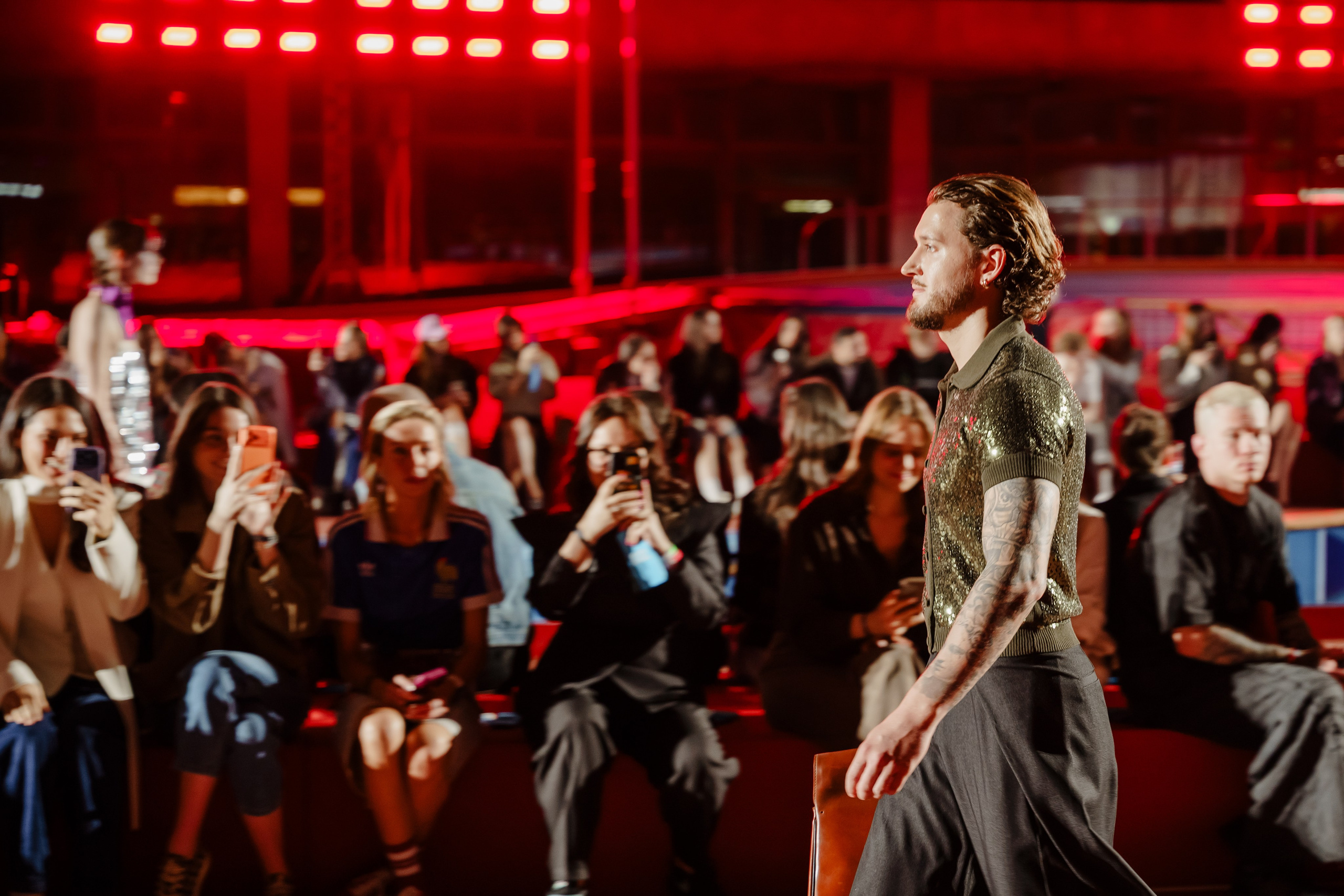 YANDEX FASHION SHOW SS’26. Репортажный фотограф в Москве Саша Дружинина
