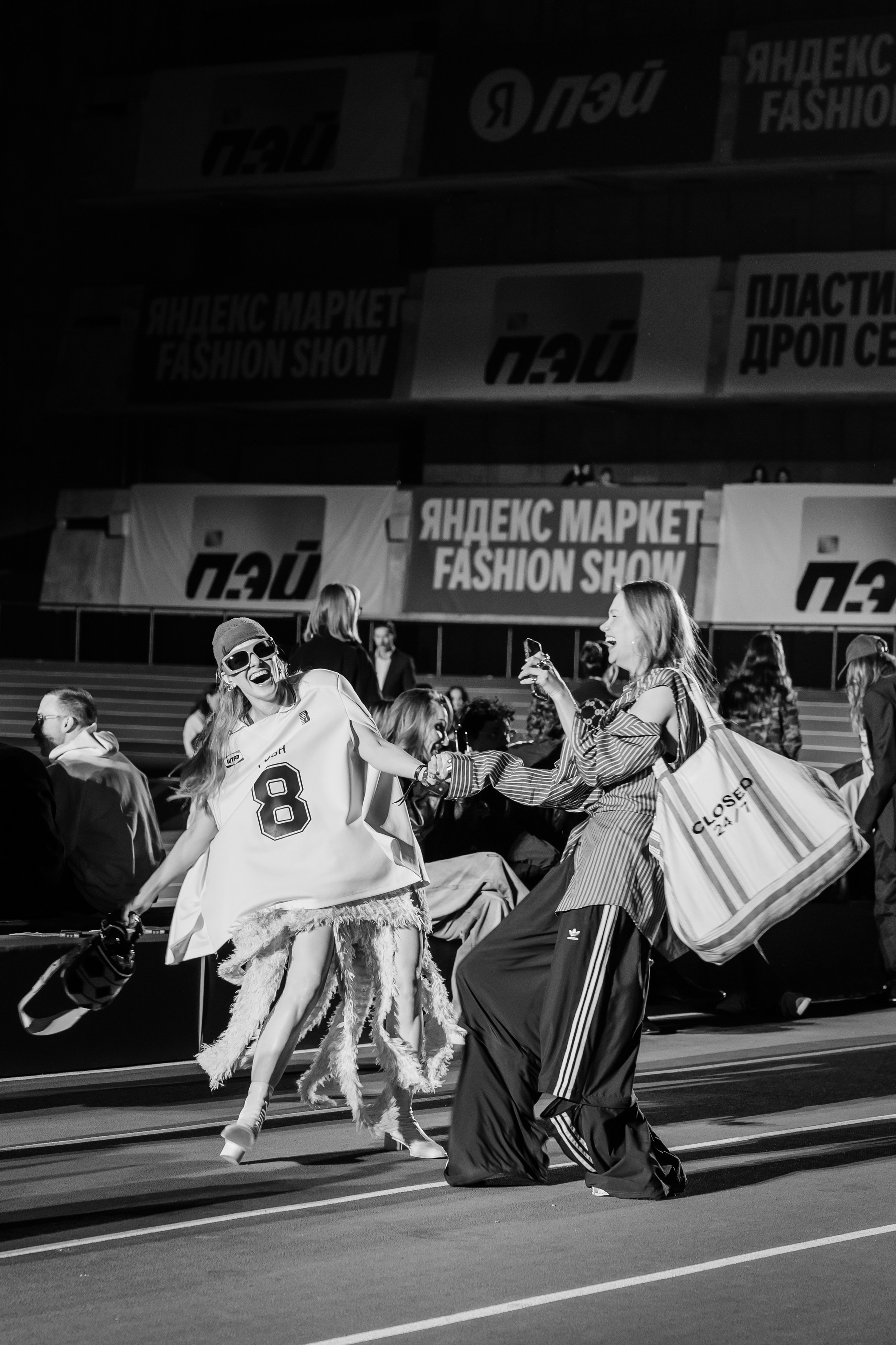 YANDEX FASHION SHOW SS’26. Репортажный фотограф в Москве Саша Дружинина