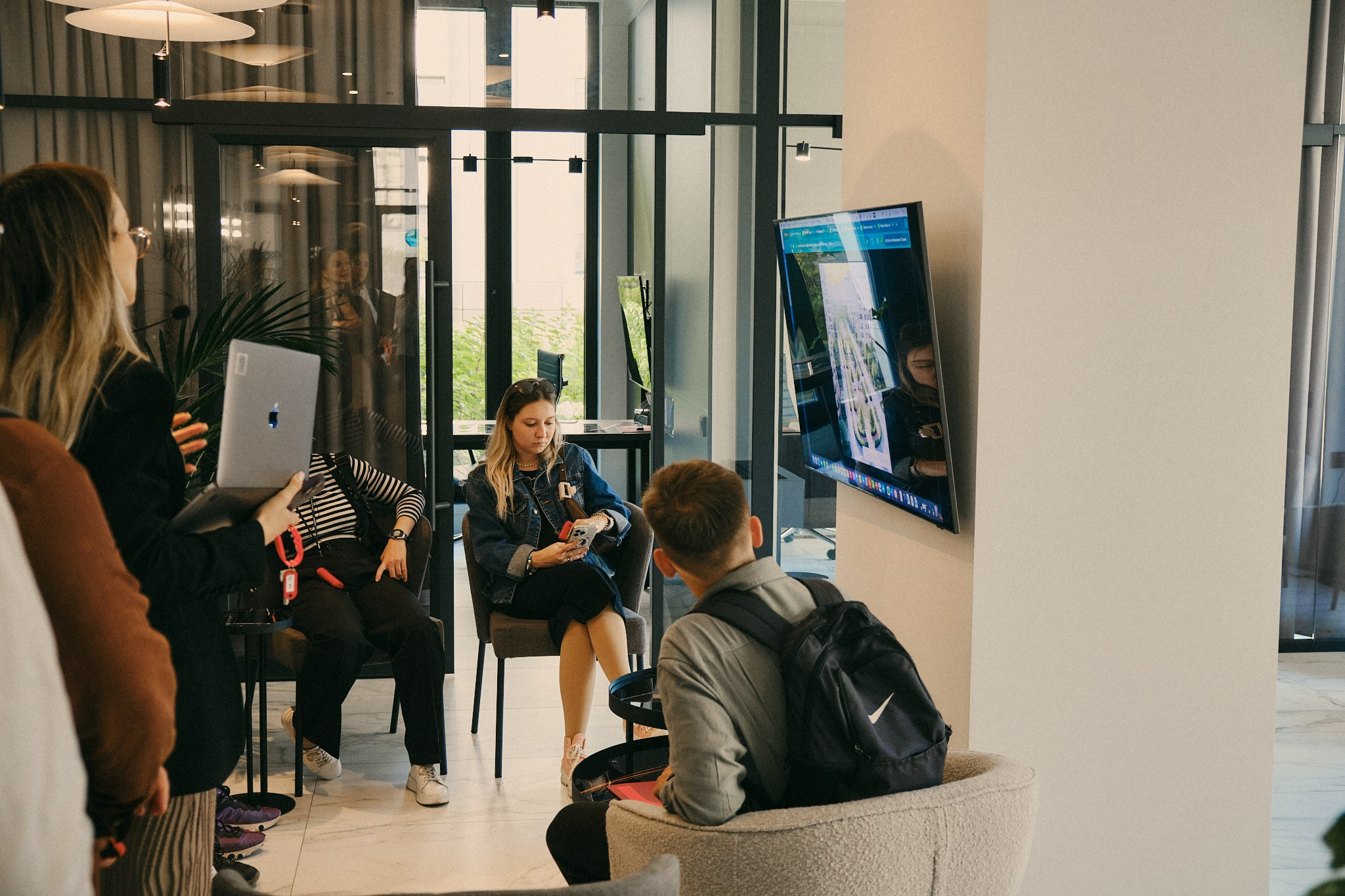 САМОЛЕТ | ЭКСПЕДИЦИЯ. ФОТОГРАФ В ЕКАТЕРИНБУРГЕ НАСТЯ MUSE