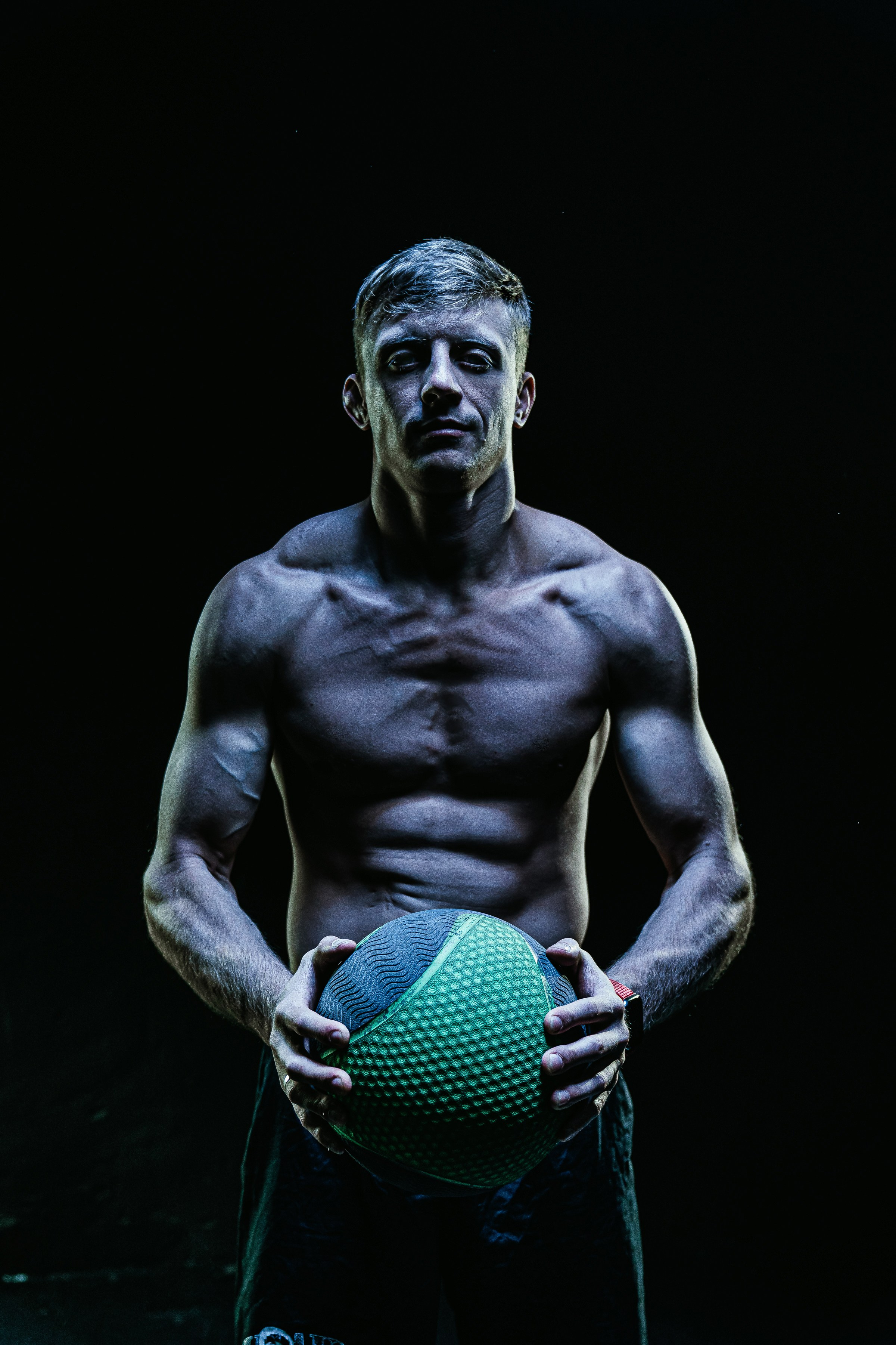 CROSSBOX KONTORA NOVOSIBIRSK. Костя Жуков — фотограф в Москве