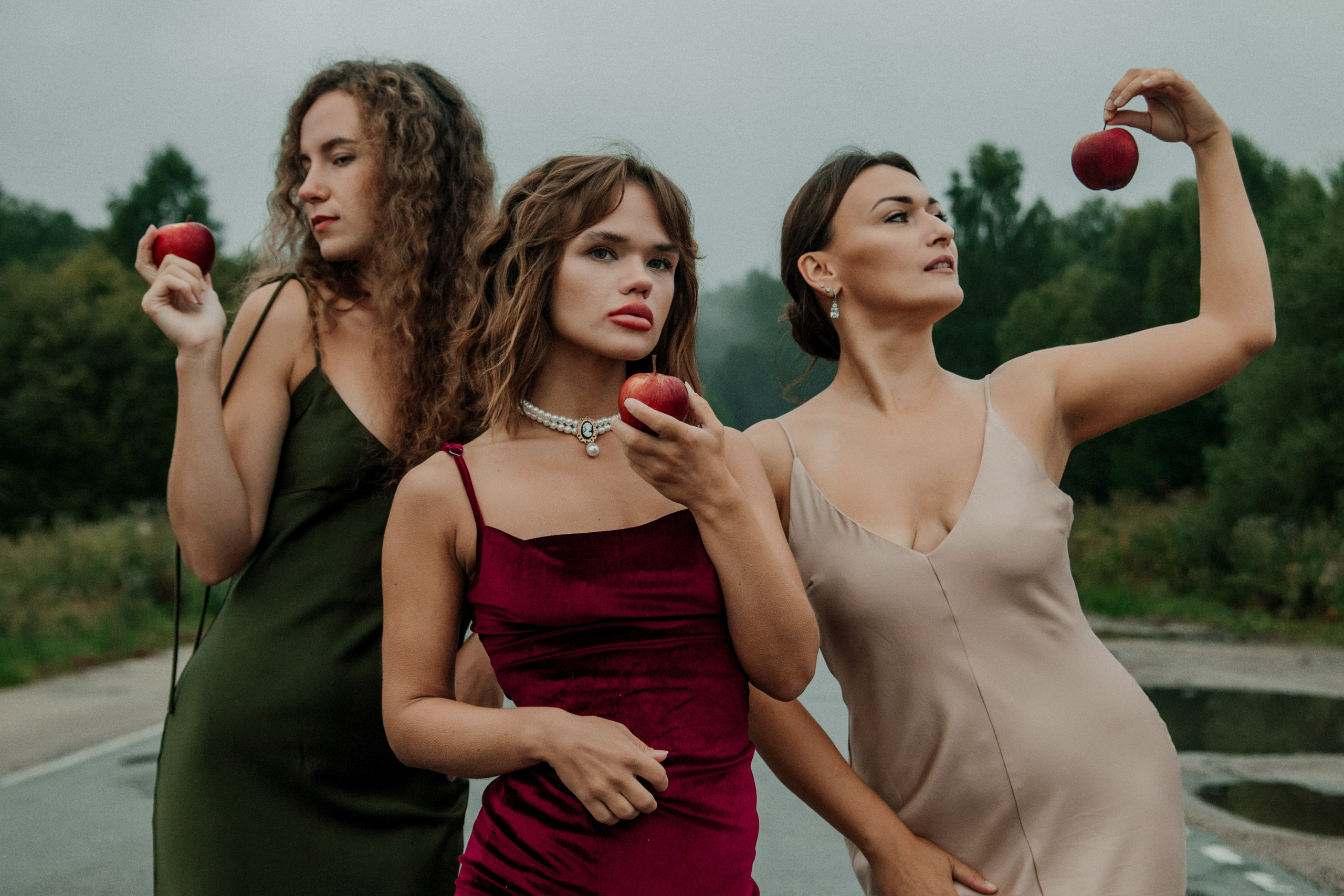 Настя & Оля & Настя. Свадебный и индивидуальный фотограф в Суворове Клюева Мария