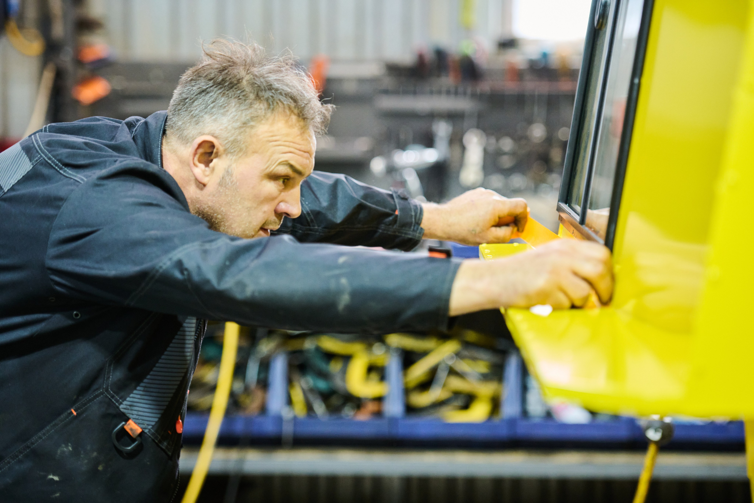 Производство внедорожников ТРОМ. Репортажный и семейный фотограф — Шелихов Сергей