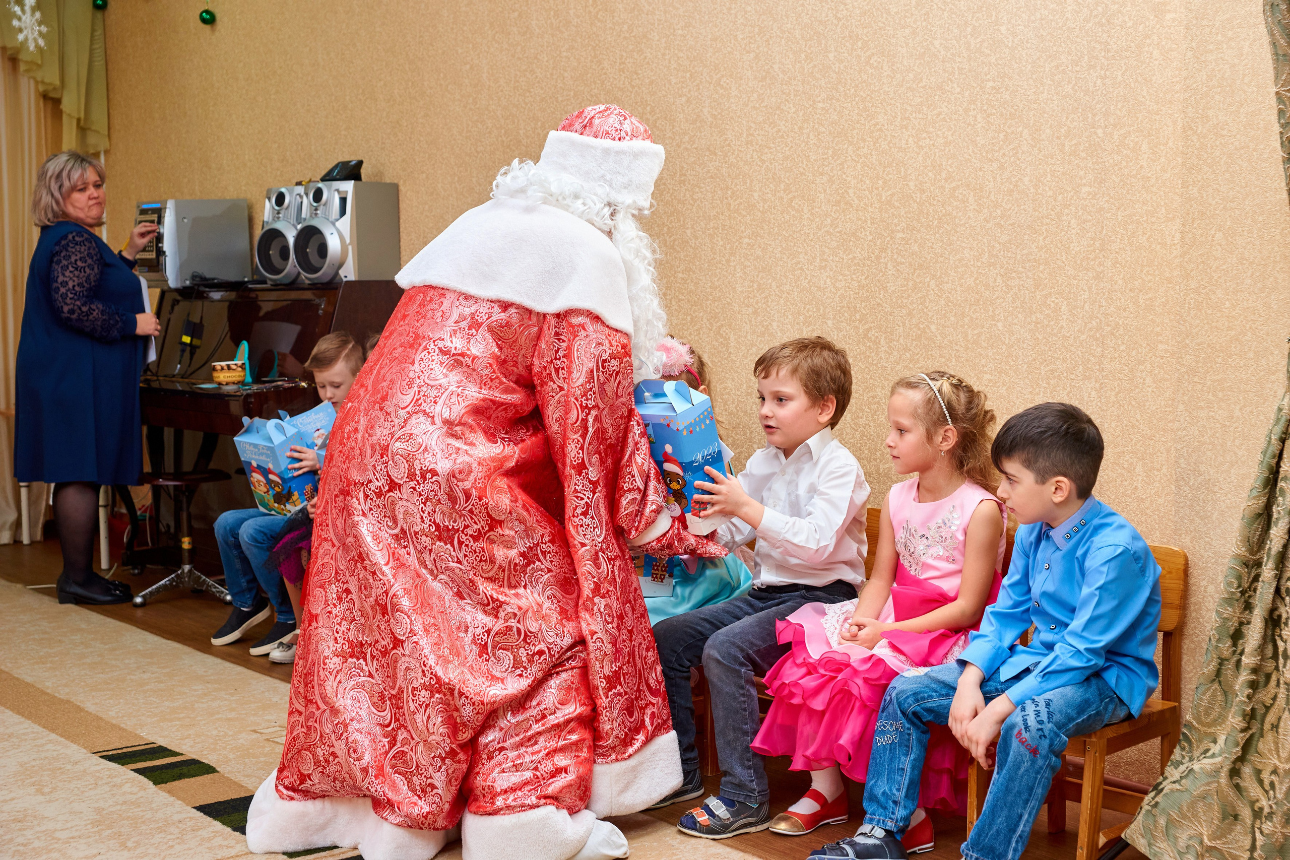 Новогодние утренники. Childrenfoto.ru