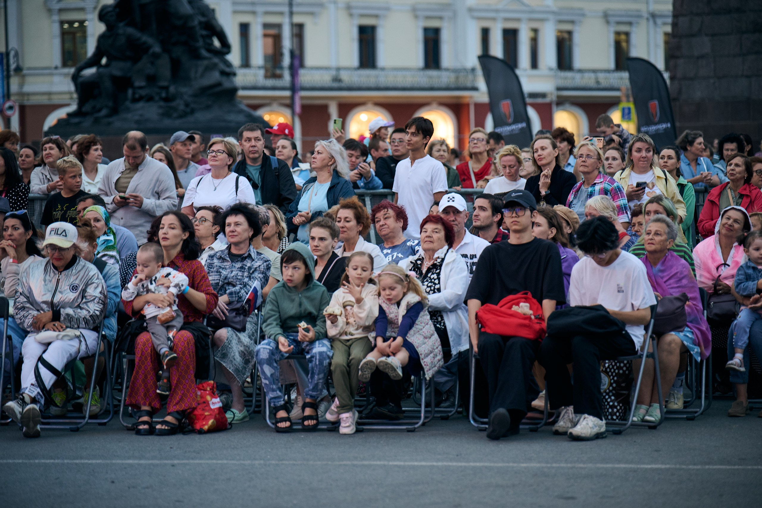 Концерт площадь. Профессиональный репортажный фотограф Инесса Иминова