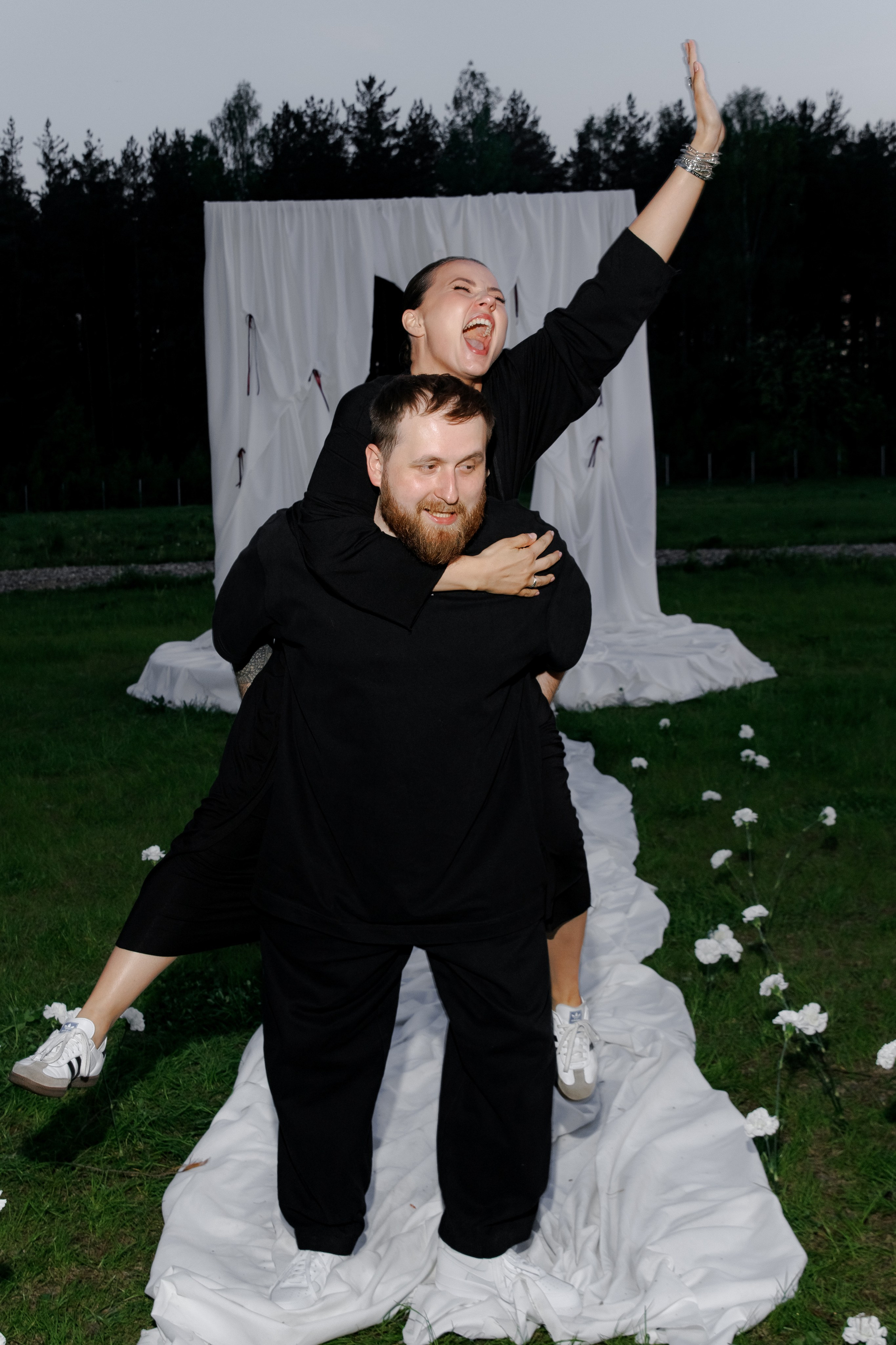 Свадьба в Ярославле — серия парк отель Мазай, выездная регистрация, кавер группа | Портфолио. Свадебный фотограф в Москве, Ярославле Виталий Квант