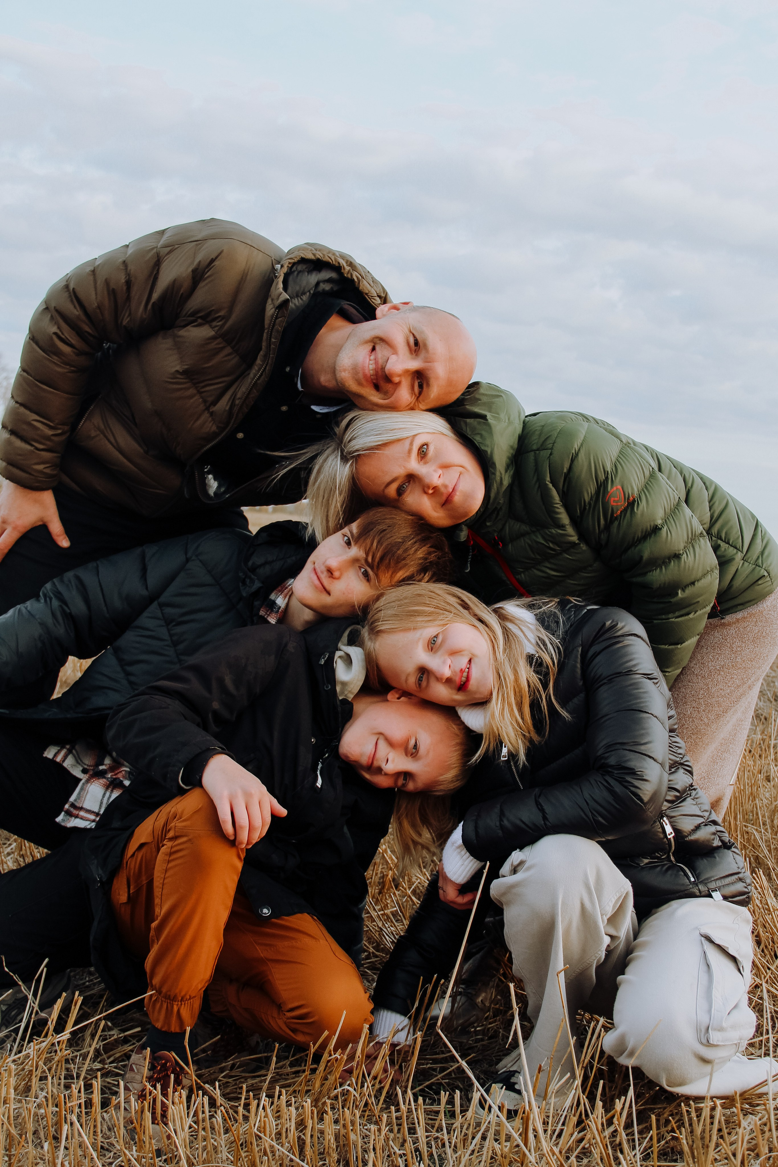 Семейная фотоистория. Большая семья Константина и Анны. Семейный фотодуэт Ирина и Николай Власьевы. Фотосессии в Новосибирске