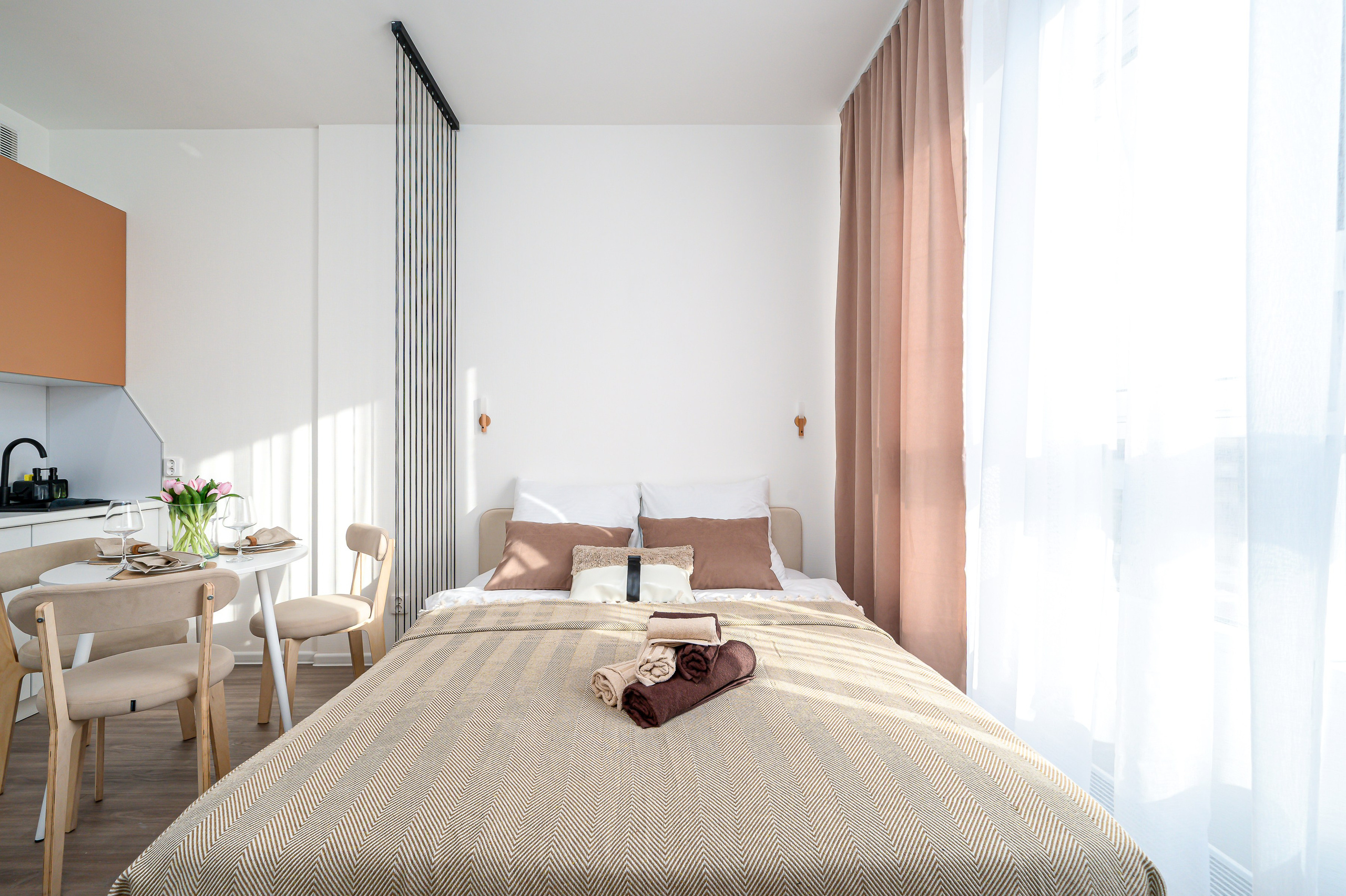 Студия на Октябрьской набережной. Интерьерный фотограф. Фото- видеосъемка недвижимости Санкт-Петербург