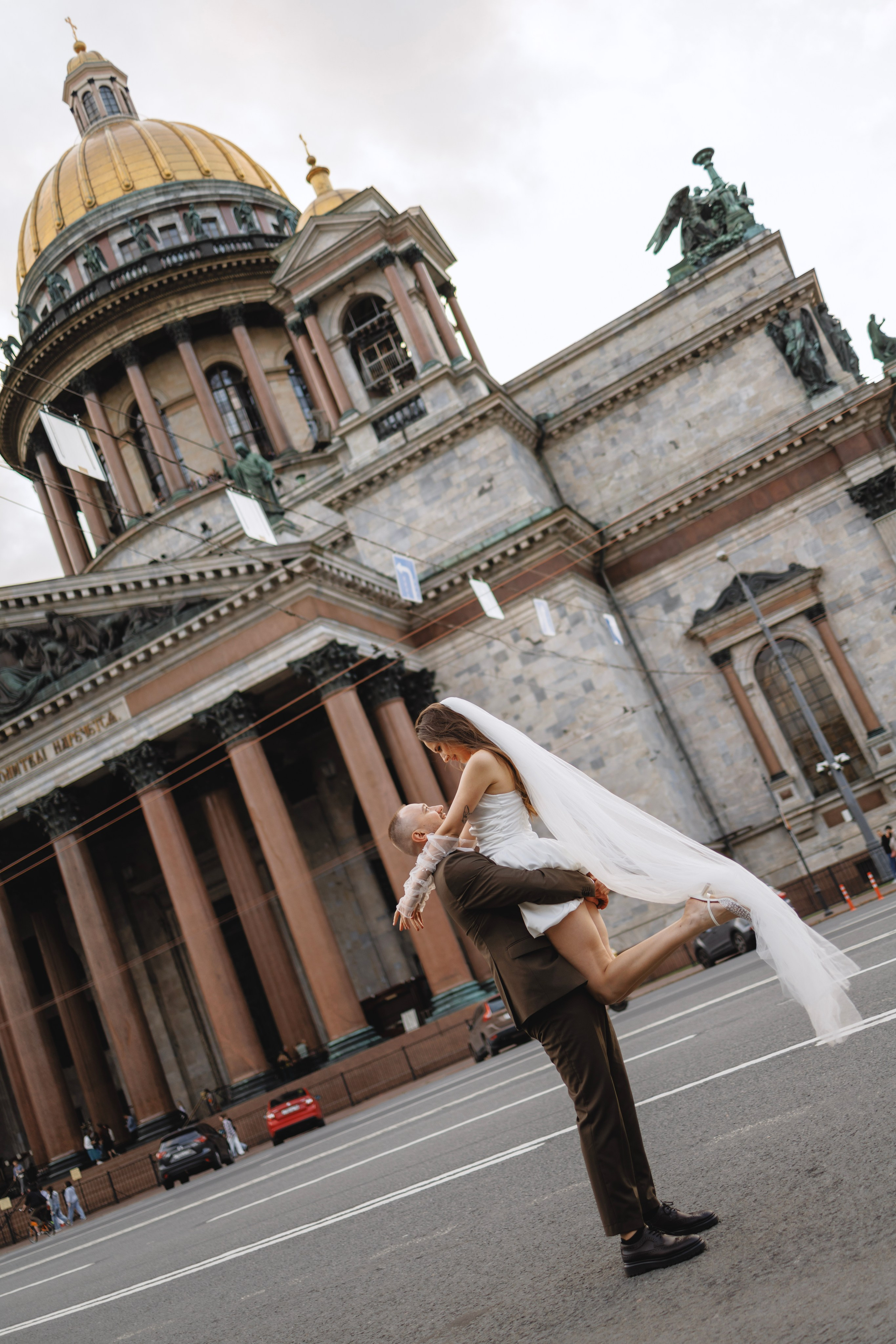Руслан и Виолетта — Исаакий, Зимняя канавка. Боженова Елена фотограф Санкт-Петербург