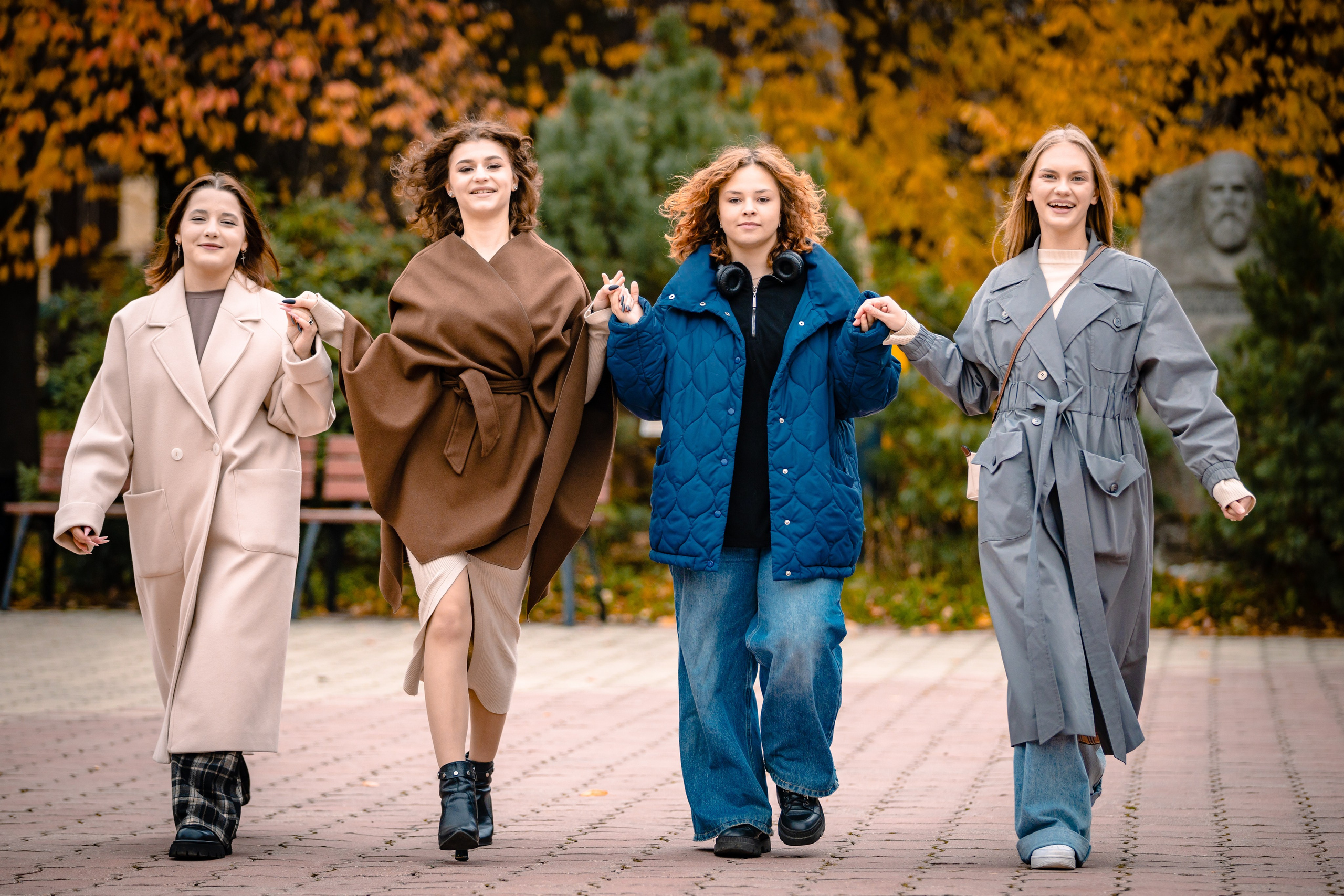 9Б фотопрогулка. Фотограф. г. Южно-Сахалинск. Олег Толстов