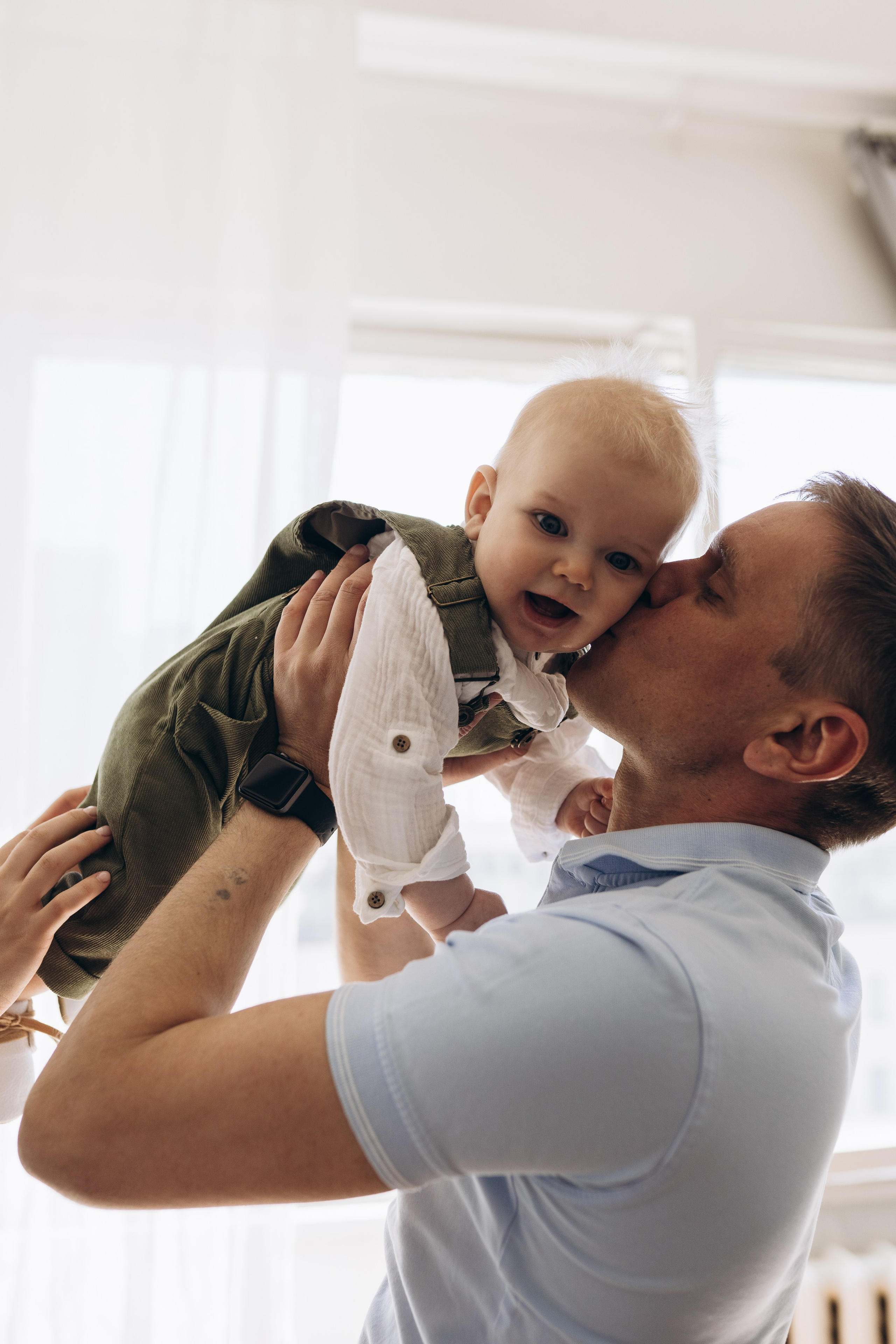 Семейная фотосессия в студии в Москве, семейный фотограф Анна Полушина. Свадебный фотограф в Москве Анна Полушина