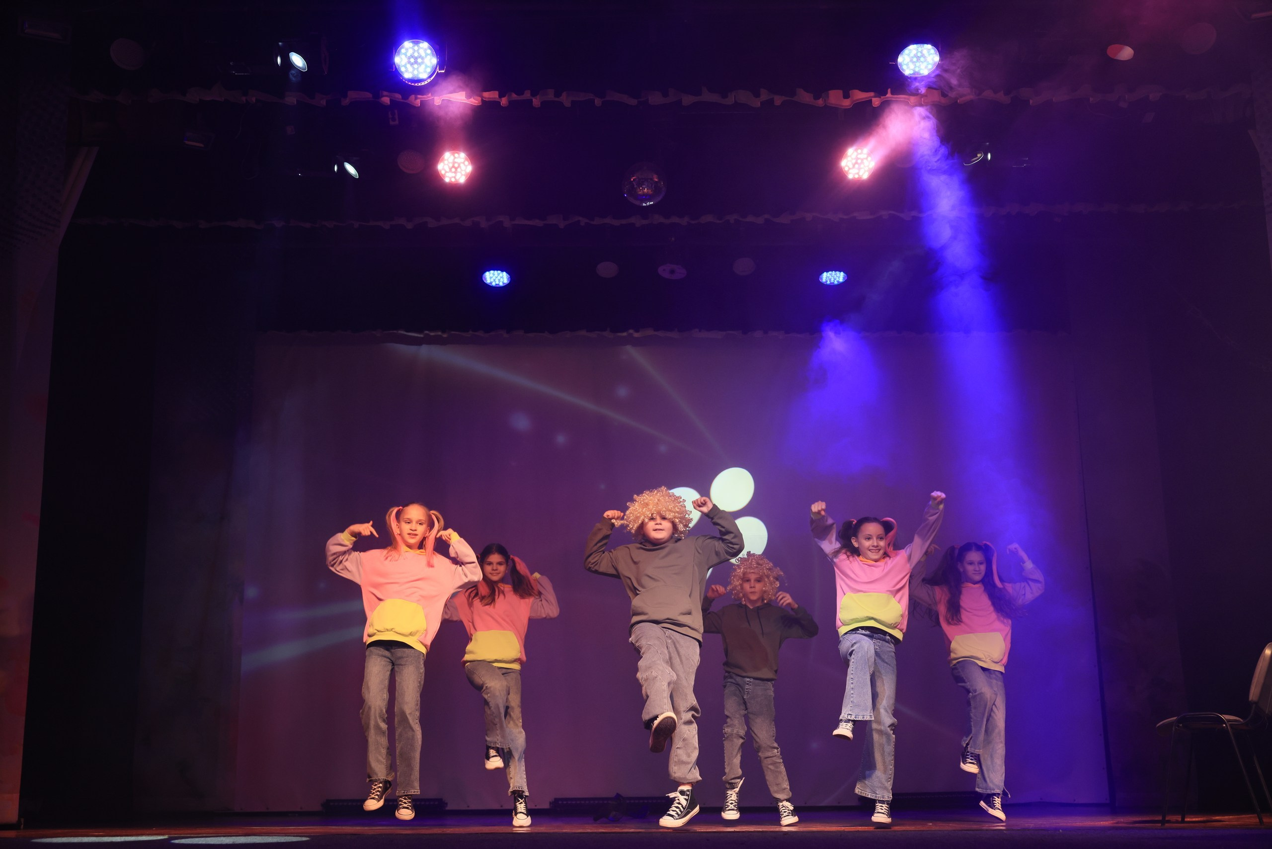 Концерт к 8 Марта в ДК «Металлург» г. Тула. Фотограф в Туле Крупский АнДРей. Фотостудия «КАДР71» в Туле