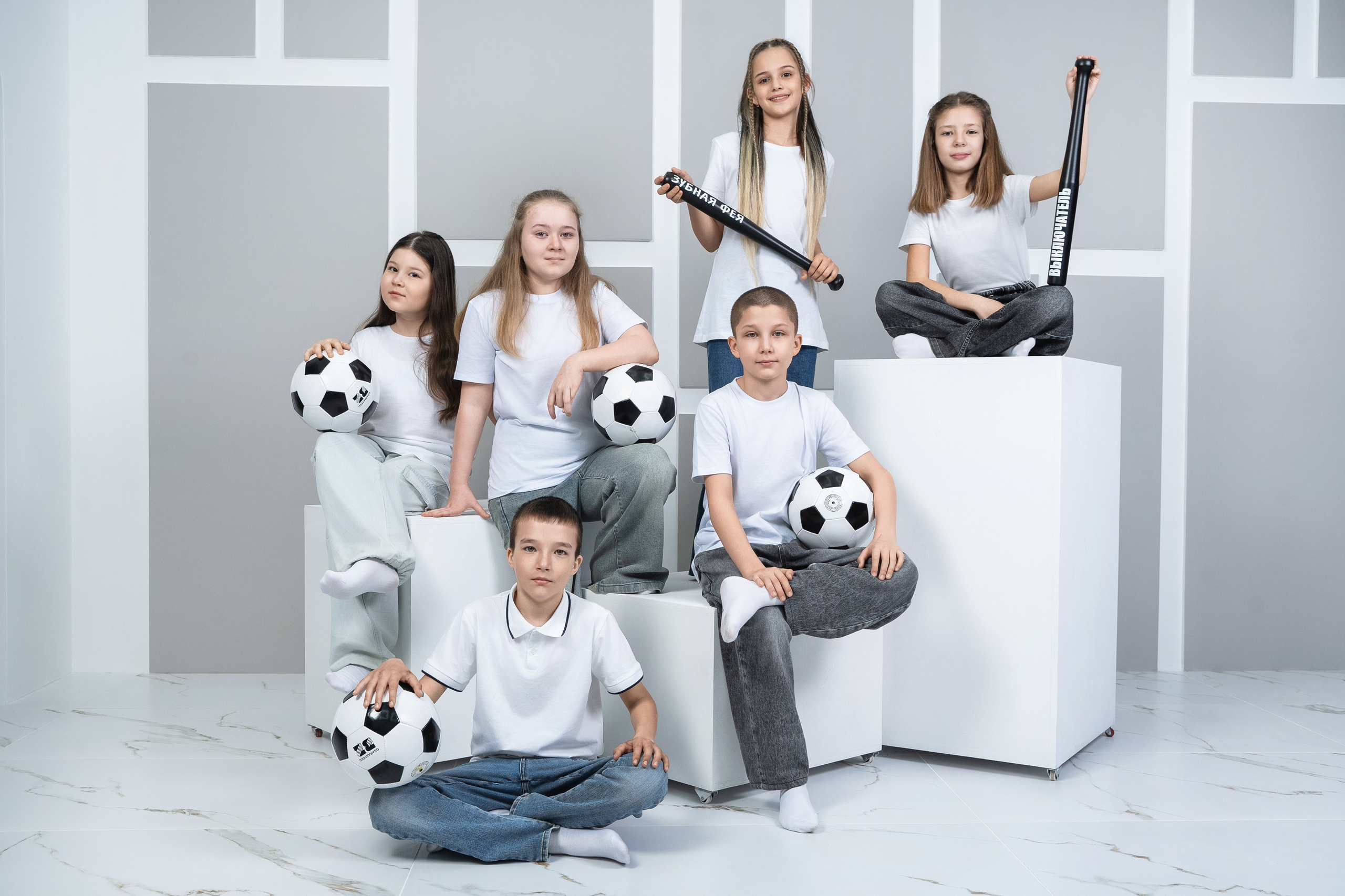 Выпускная фотосессия в фотостудии. Выпускные альбомы Нижнекамск Набережные Челны Фотостудия Небо