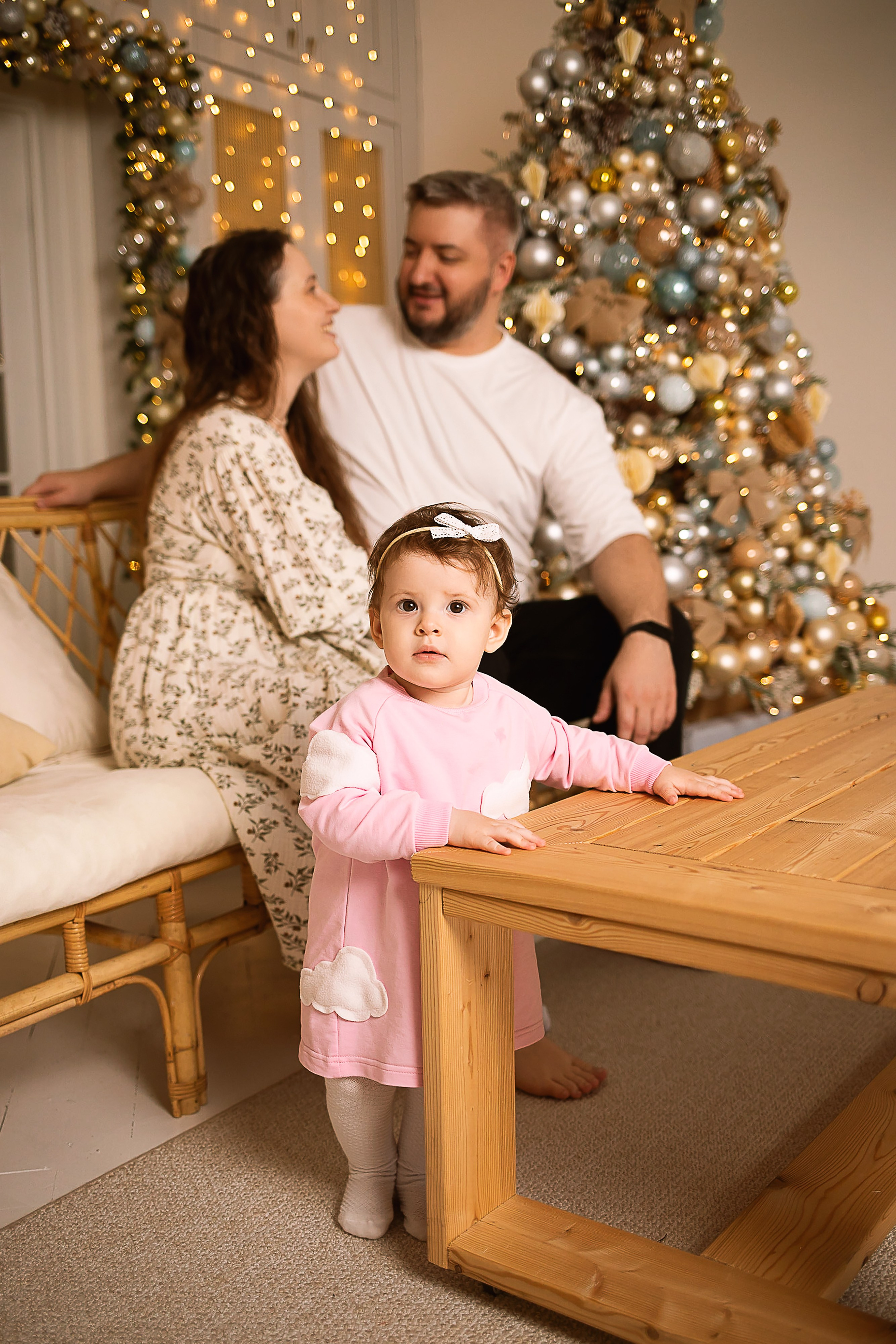Семейная фотосессия в студии. Фотограф новорожденных в Новосибирске