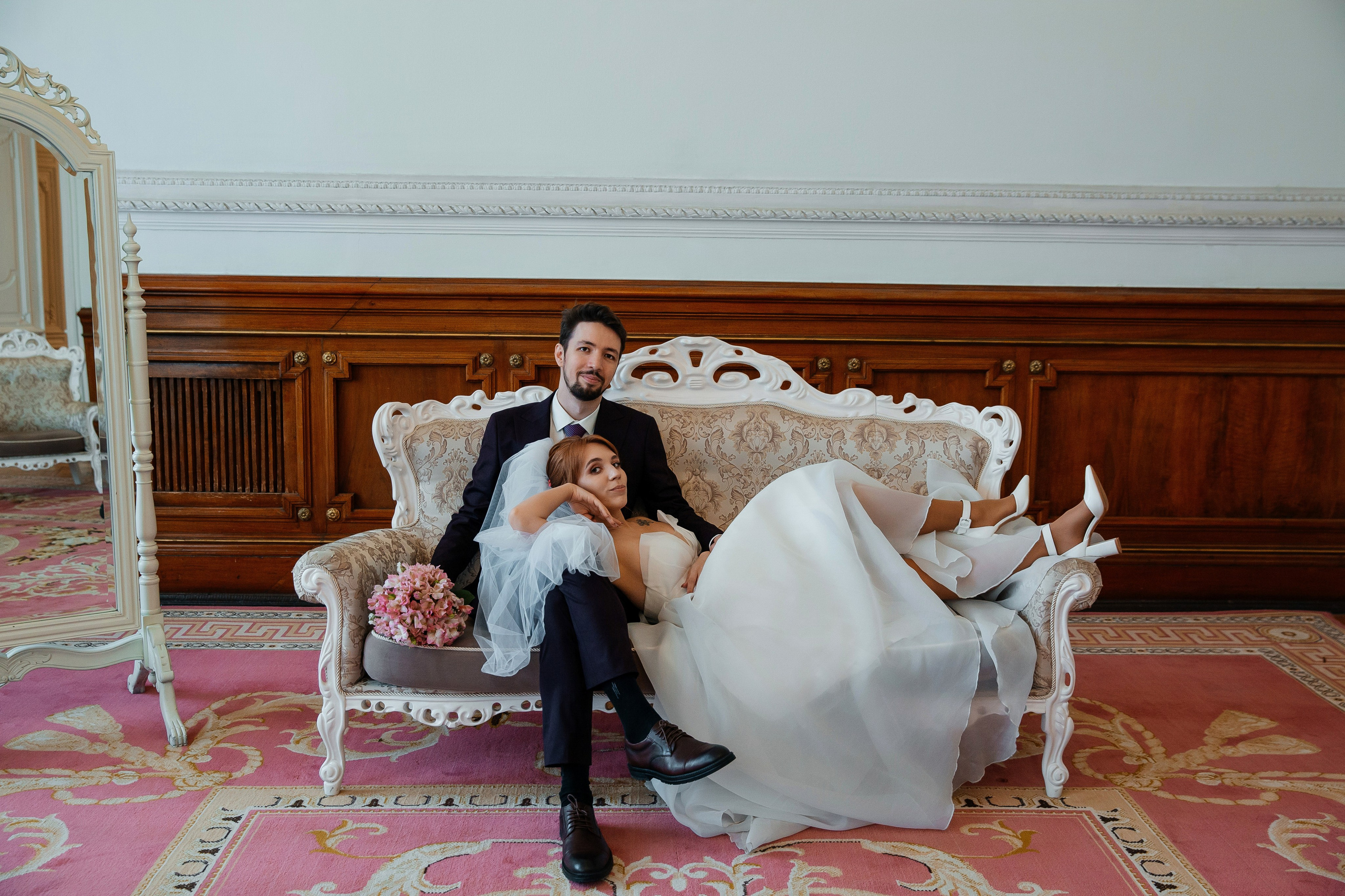 Первый ЗАГС и Фотосессия на Витебском в апреле. Свадебный фотограф в Санкт-Петербурге Вика Стукачева