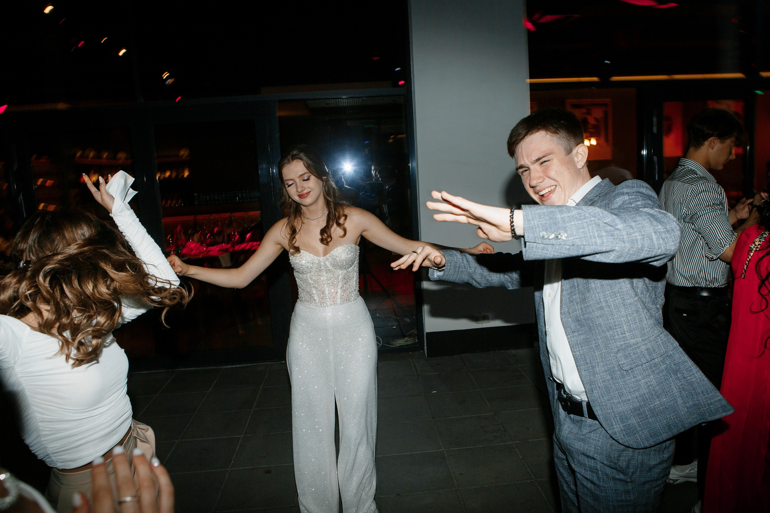 Выпускной Гимназия 12 2024 OpenHouse. Свадебный и портретный Фотограф в Липецке Дмитрий Котюков