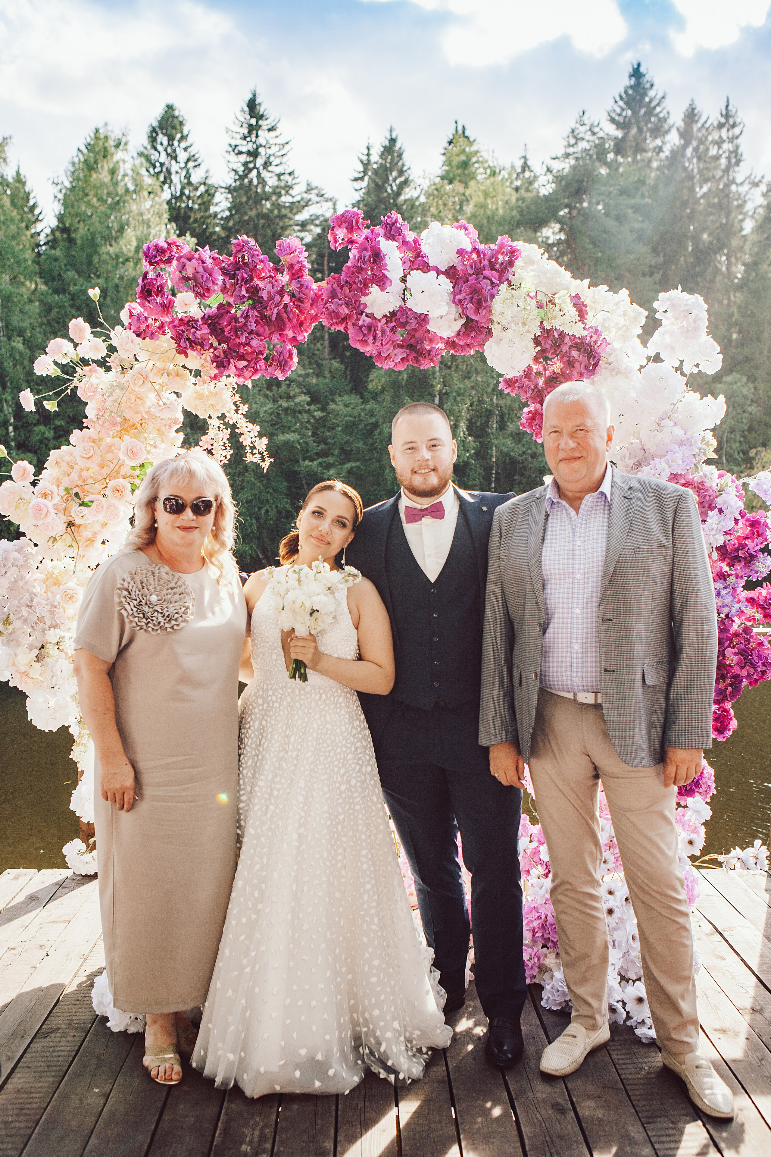 Свадебная фотосессия в отеле hartwell hotel и на патриарших прудах. Фотограф Ольга Ефремова