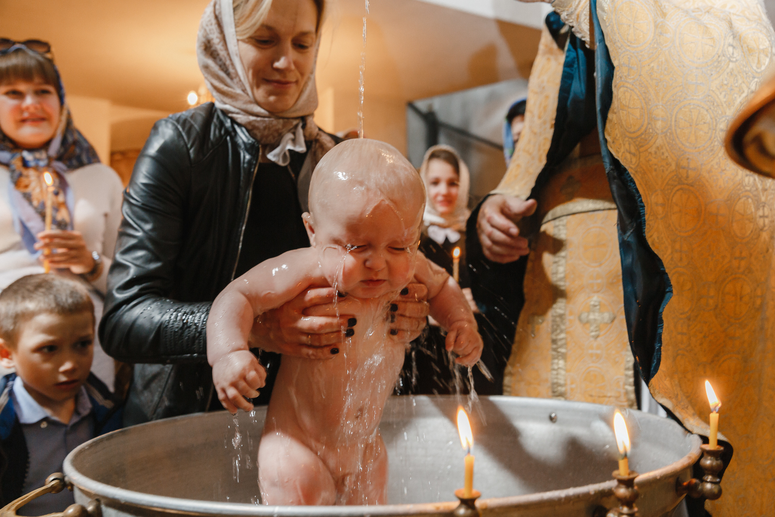 Фотограф на крещение в Монино Скорбященский храм г. Лосино-Петровский