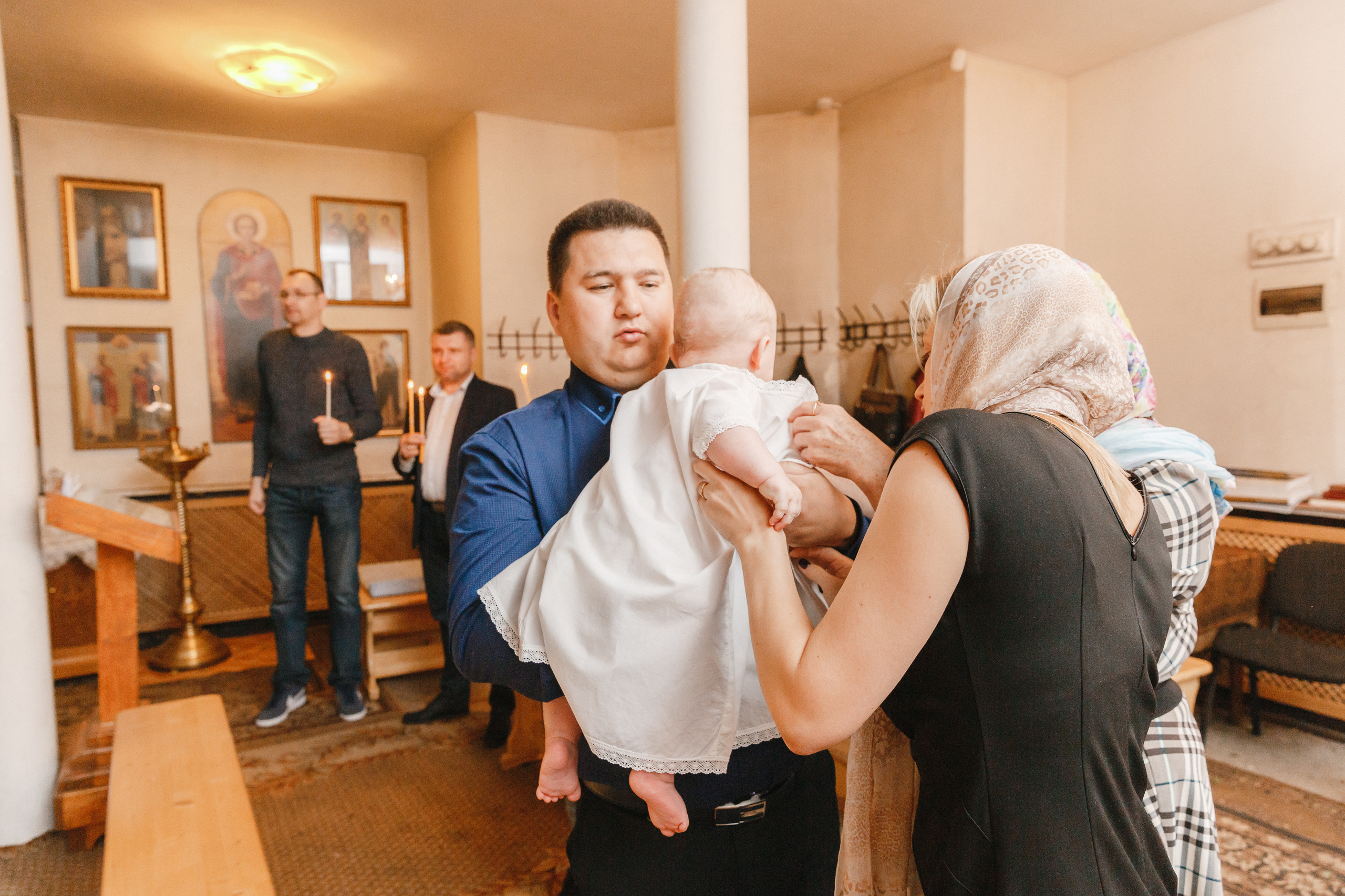 Фотограф на крещение в Монино Скорбященский храм г. Лосино-Петровский