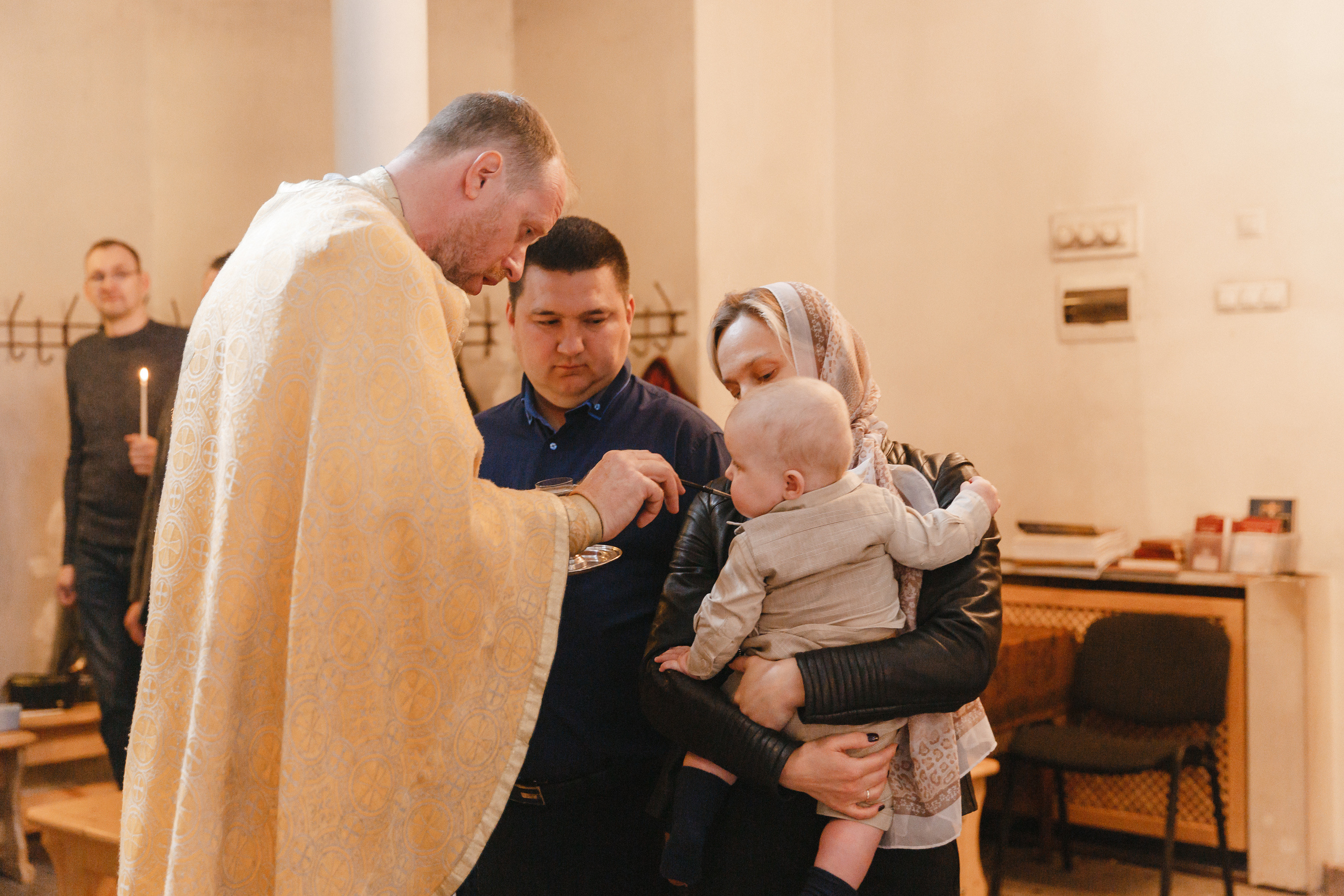 Фотограф на крещение в Монино Скорбященский храм г. Лосино-Петровский