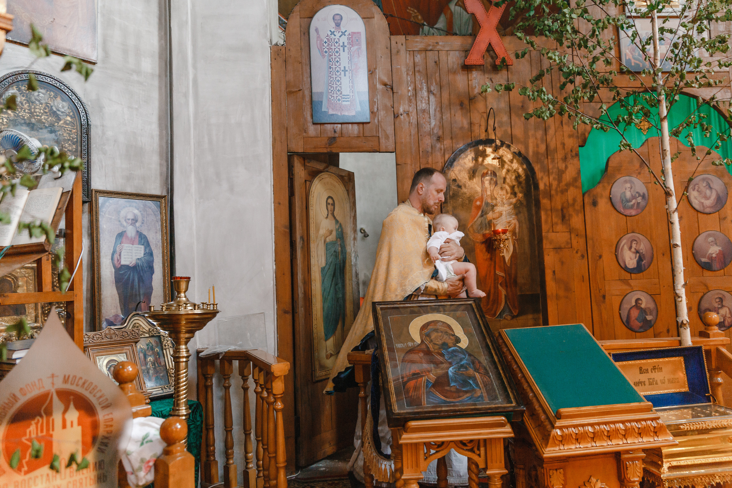 Фотограф на крещение в Монино Скорбященский храм г. Лосино-Петровский